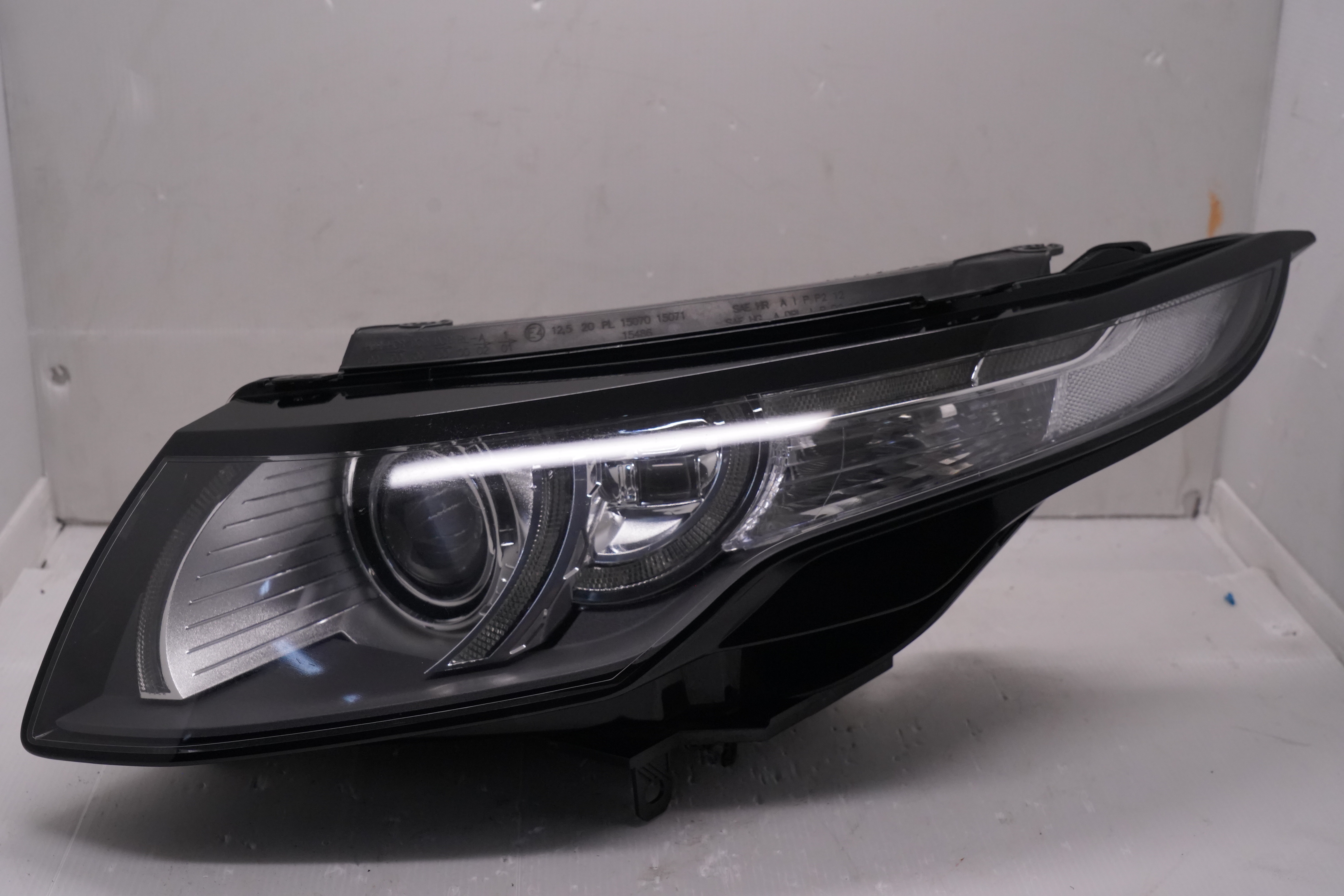LAND ROVER RANGE ROVER EVOQUE 2016-2018 HALOGEN L.H.S HEADLIGHT GENUINE