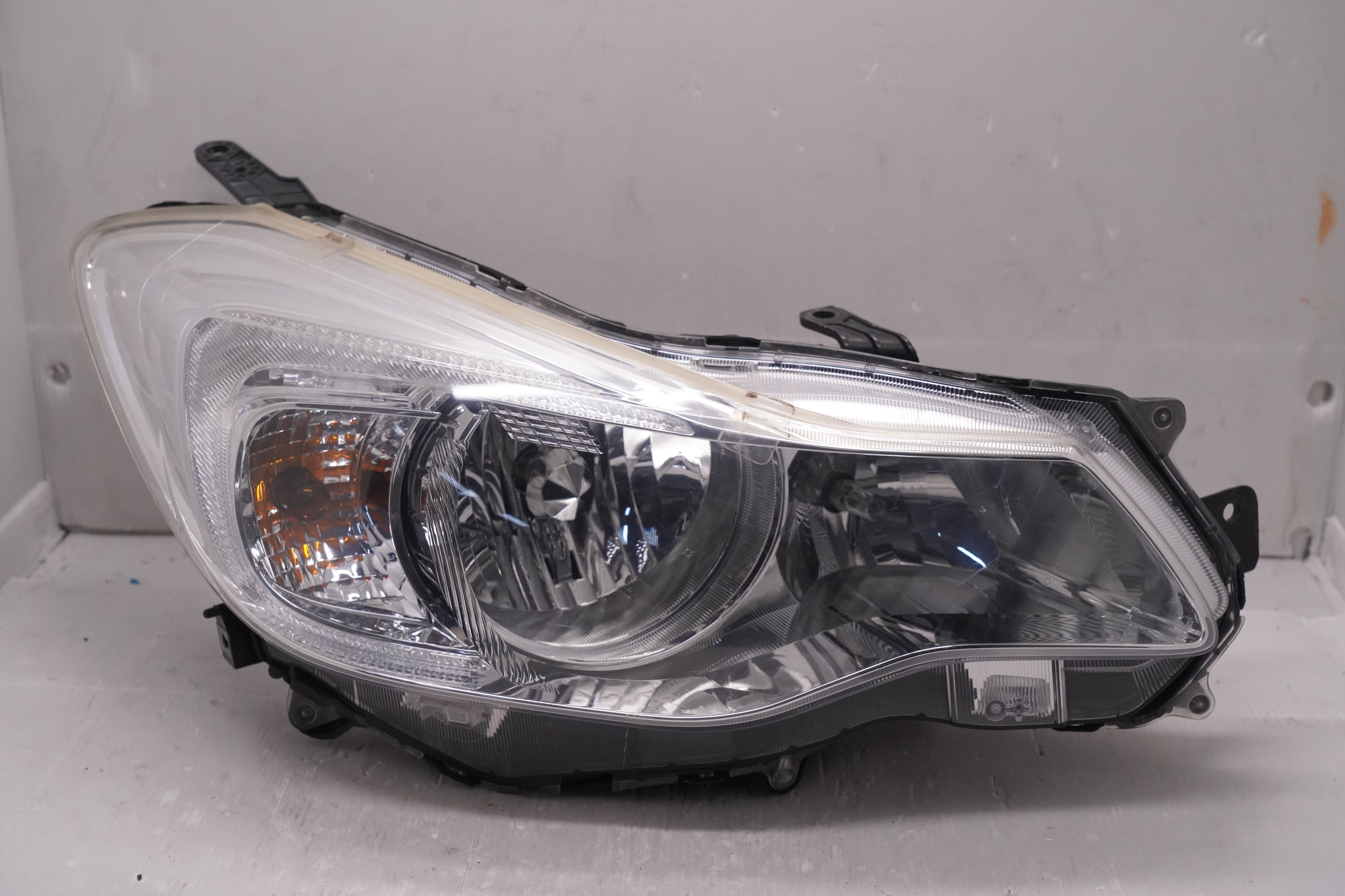 SUBARU IMPREZA 2012-2016 HALOGEN R.H.S HEADLIGHT GENUINE