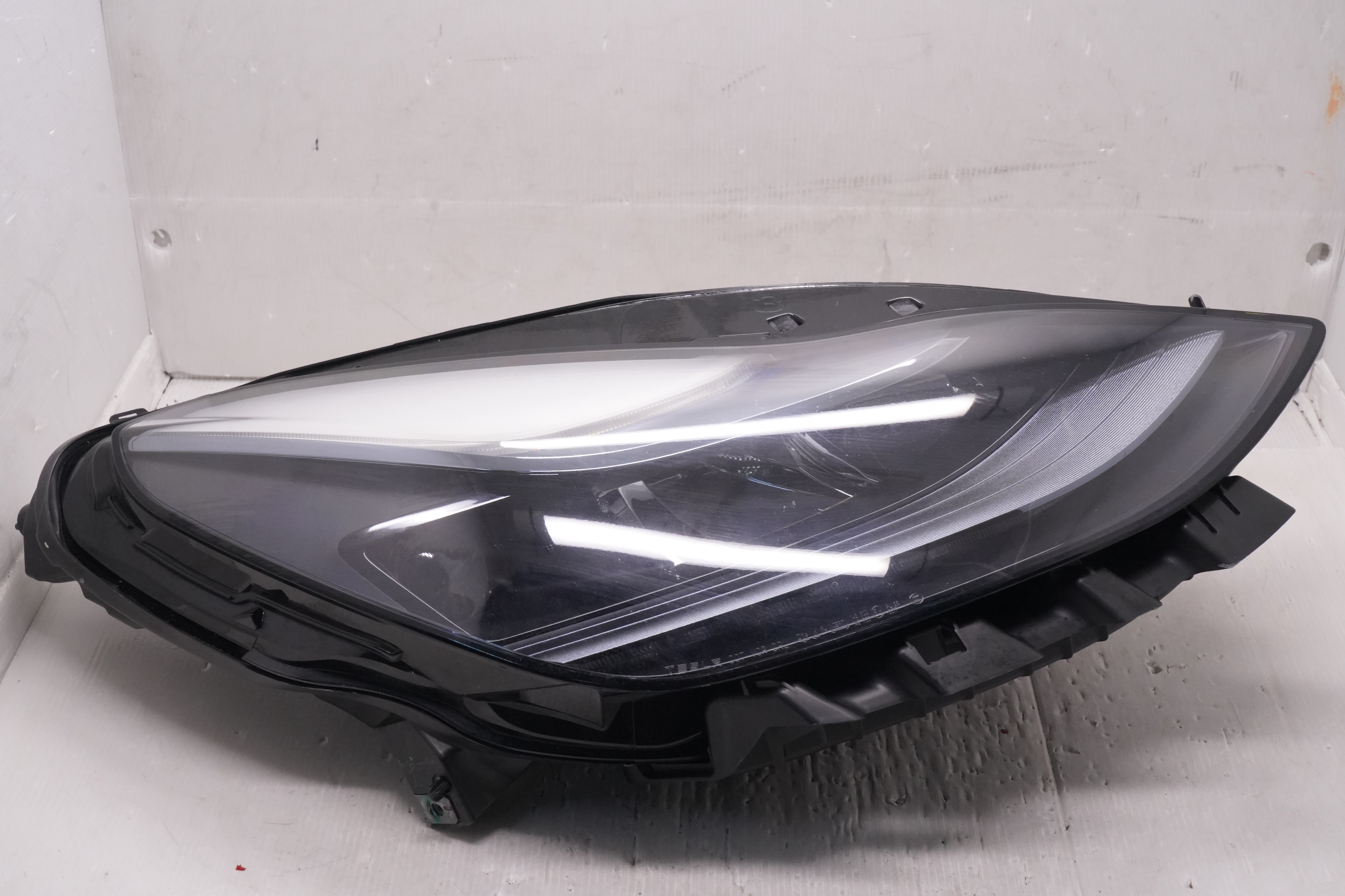 TESLA MODEL 3 2017-2019 LED L.H.S HEADLIGHT GENUINE