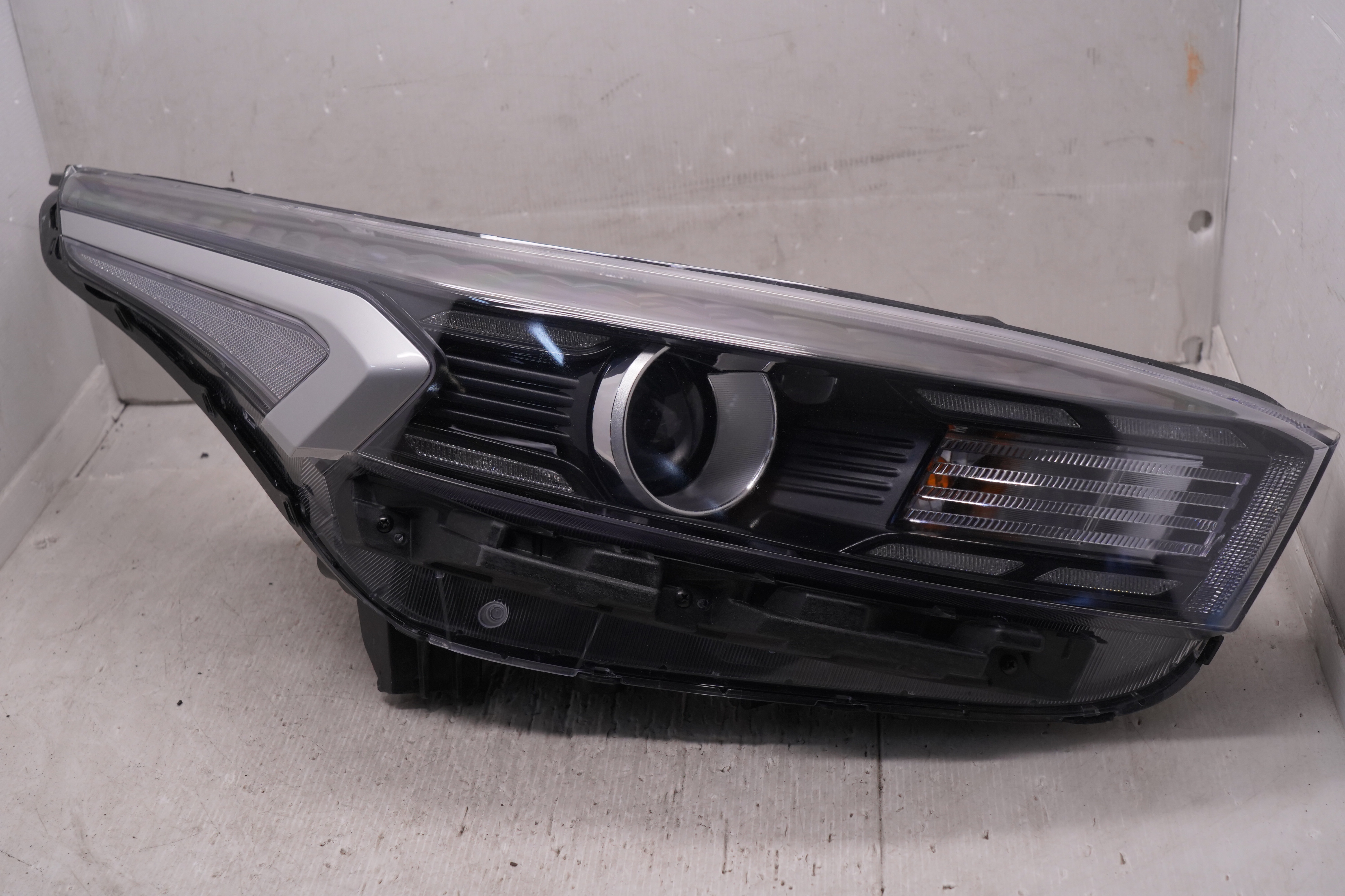 KIA CERATO 2021-2023 HALOGEN R.H.S HEADLIGHT