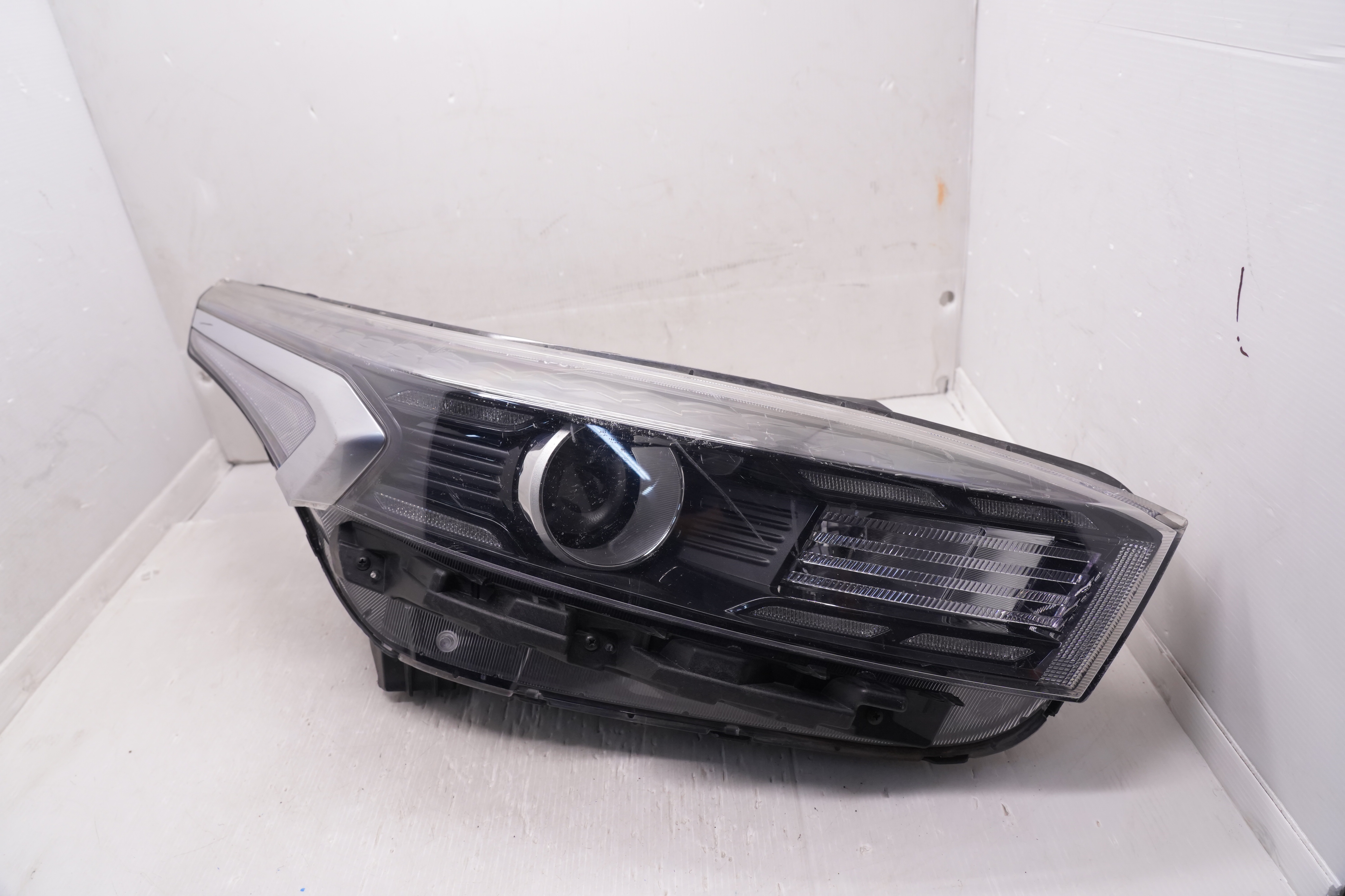 KIA CERATO 2021-2023 HALOGEN R.H.S HEADLIGHT GENUINE