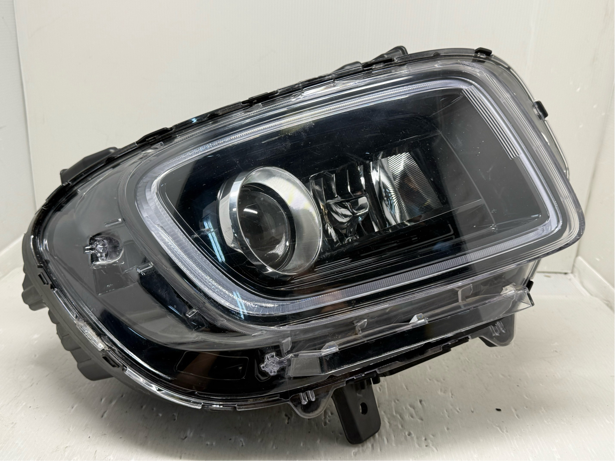 HYUNDAI VENUE 2019-2023 LENS HALOGEN R.H.S HEADLIGHT GENUINE