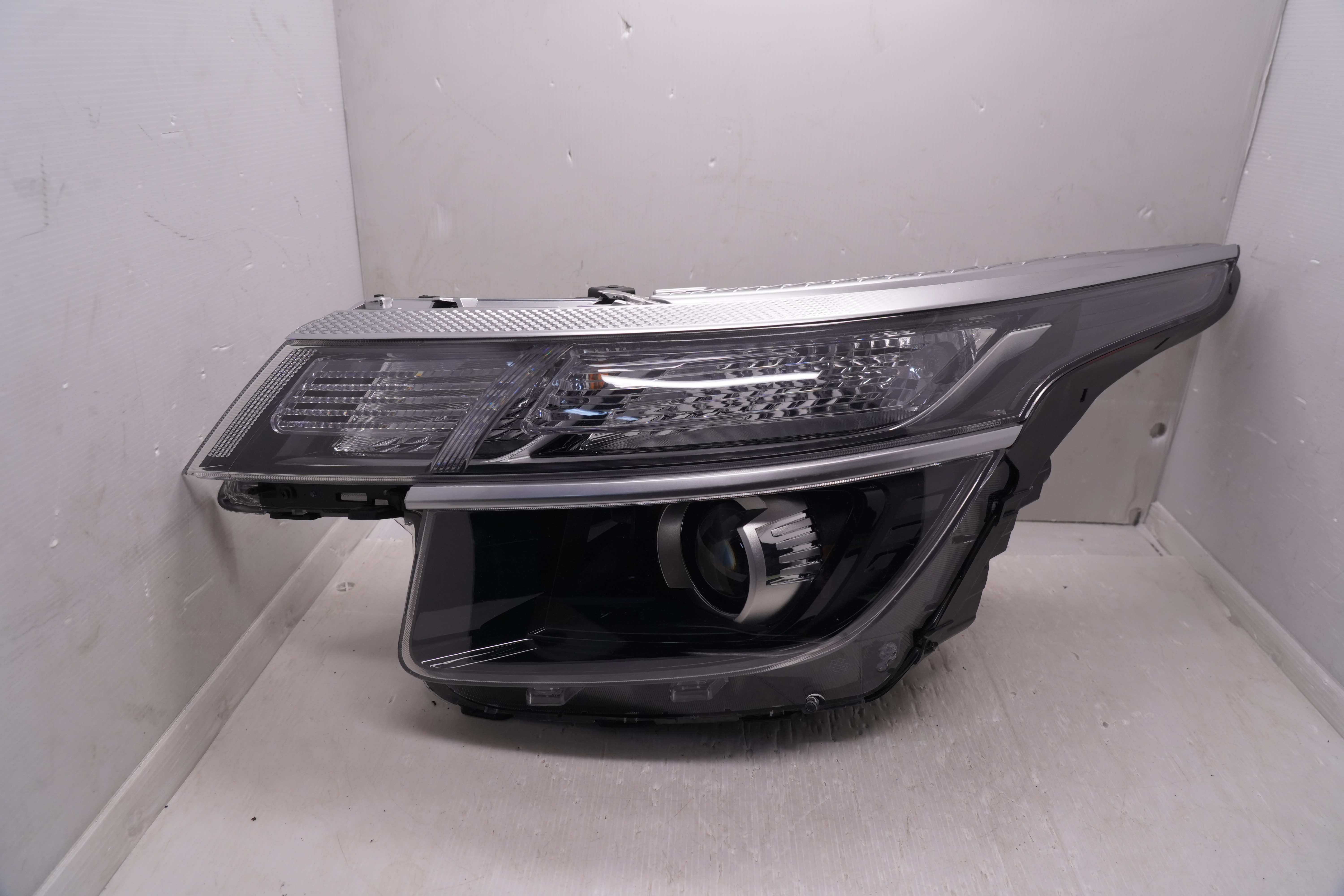 KIA SELTOS 2020-2022 L.H.S HEADLIGHT GENUINE