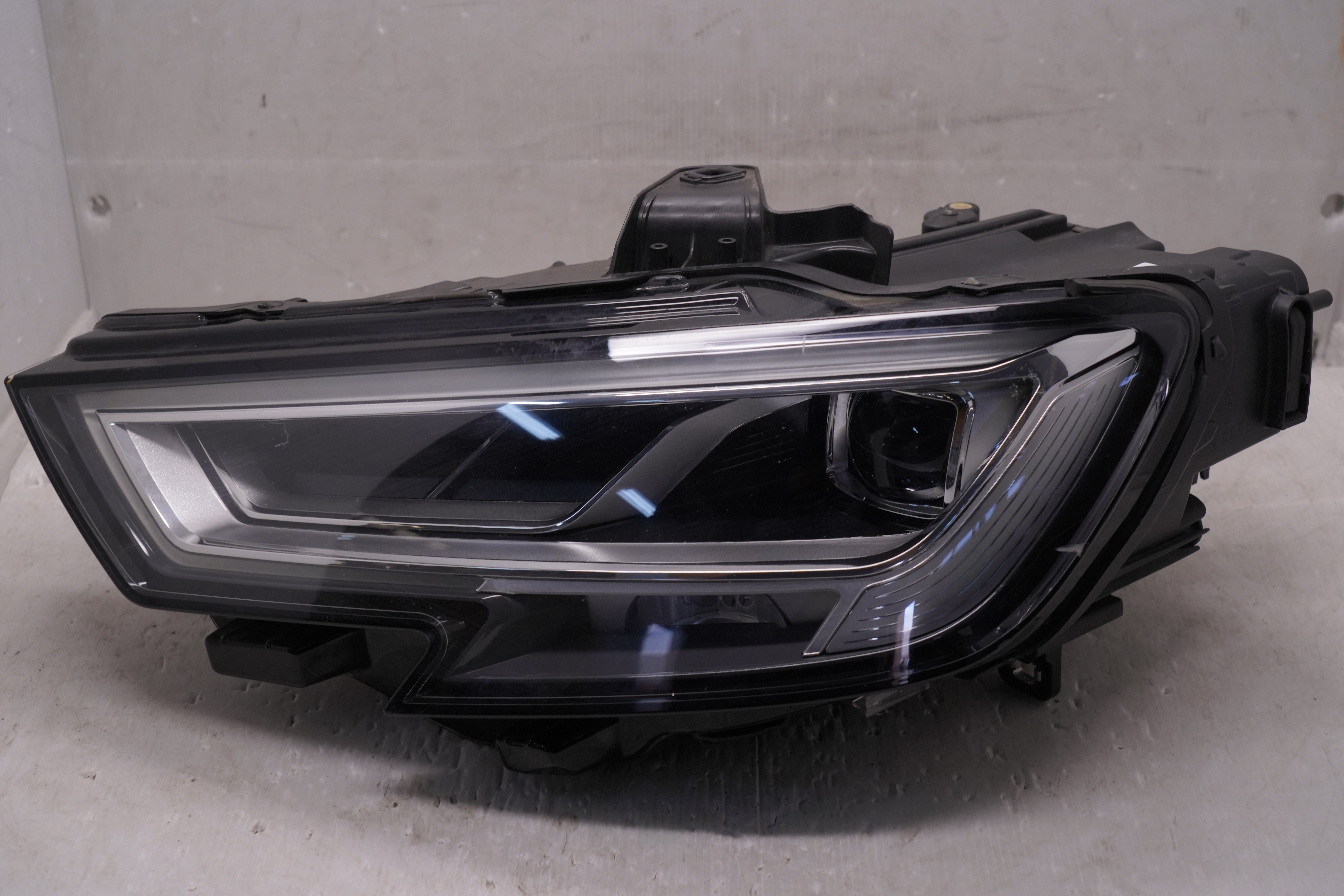 AUDI A3 RS3 8V 2016-2019 LED L.H.S HEADLIGHT GENUINE