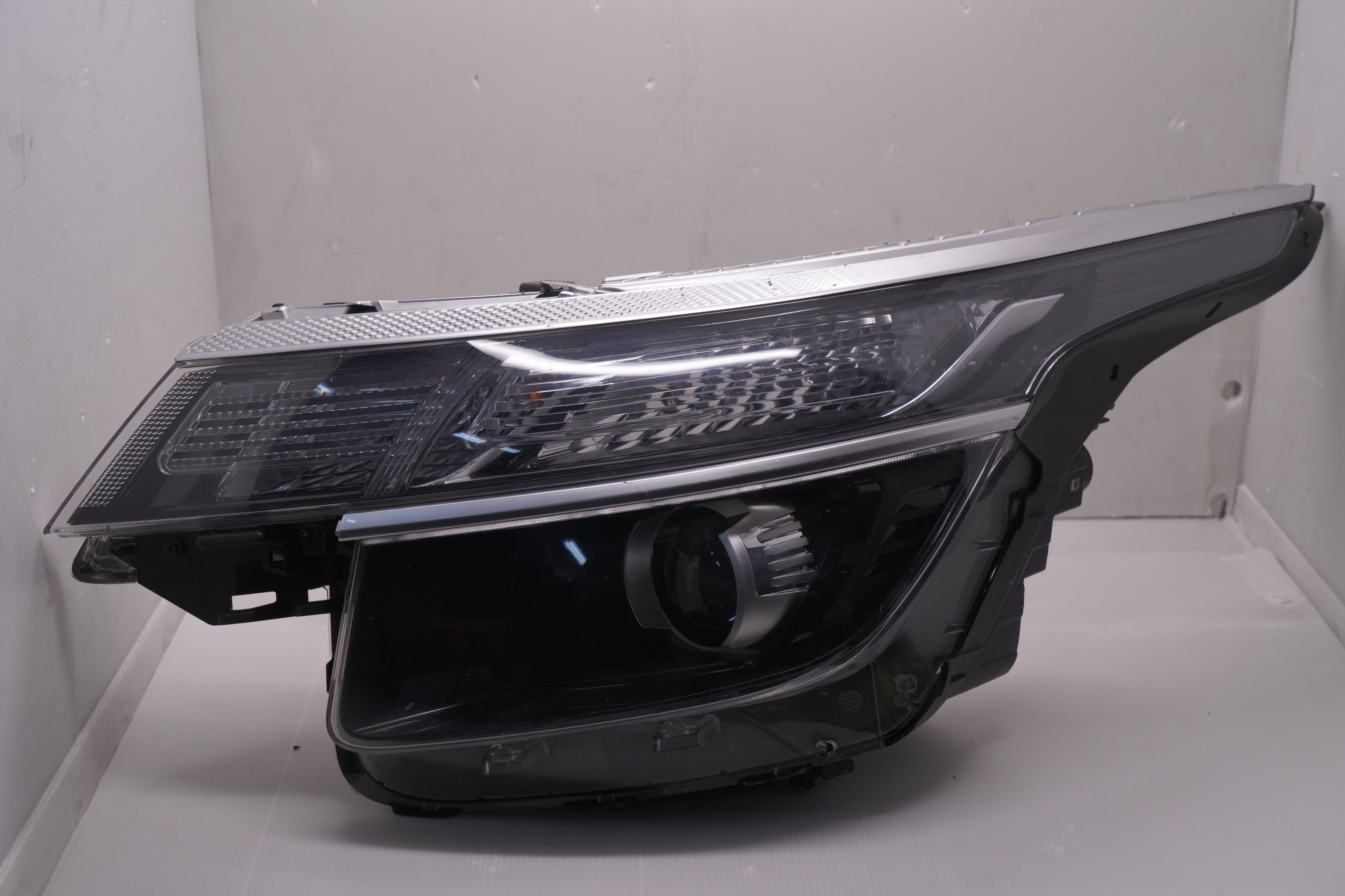 KIA SELTOS 2019-2021 L.H.S HEADLIGHT GENUINE