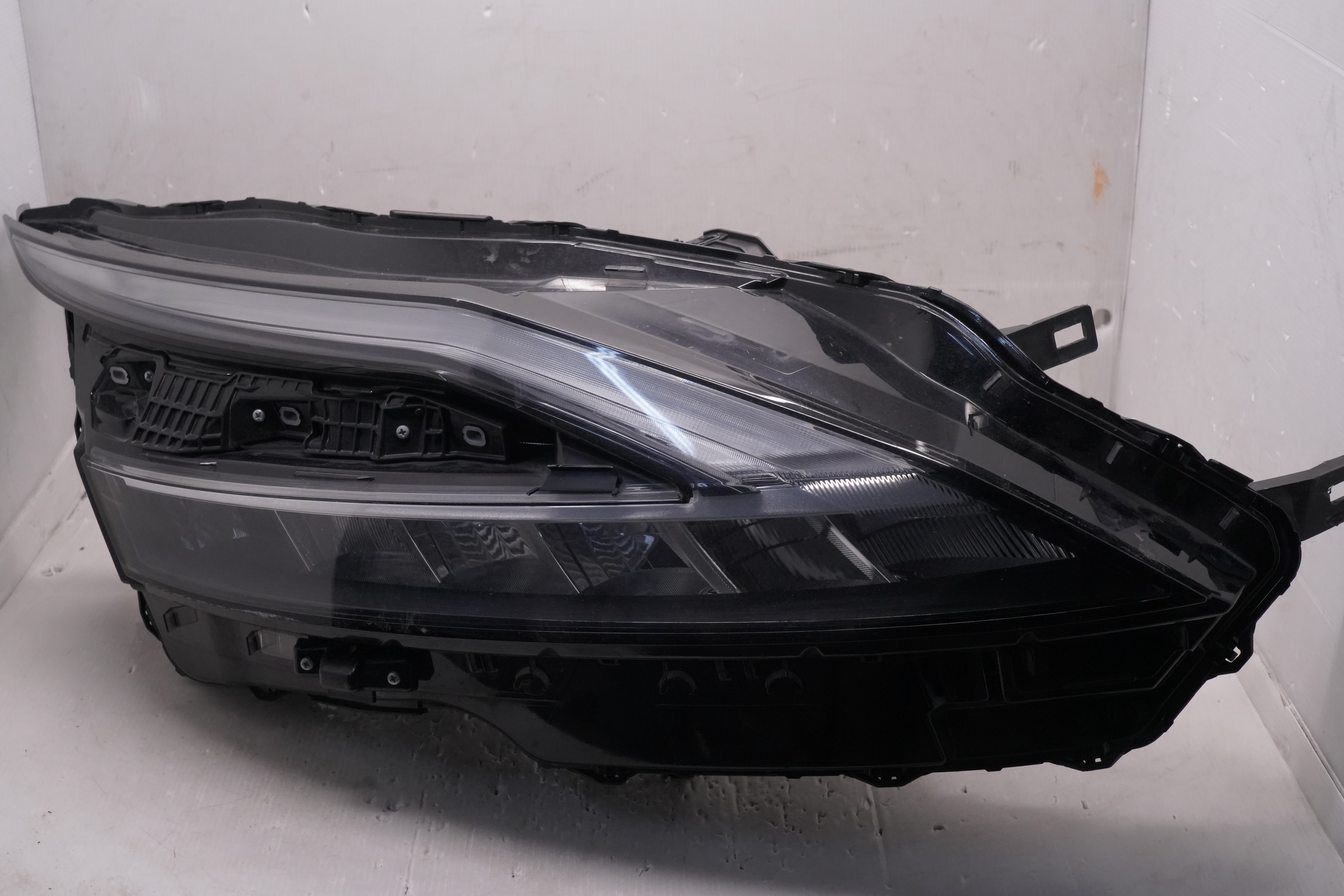 NISSAN QASHQAI MK3 J12 2021-2024 LED R.H.S HEADLIGHT GENUINE