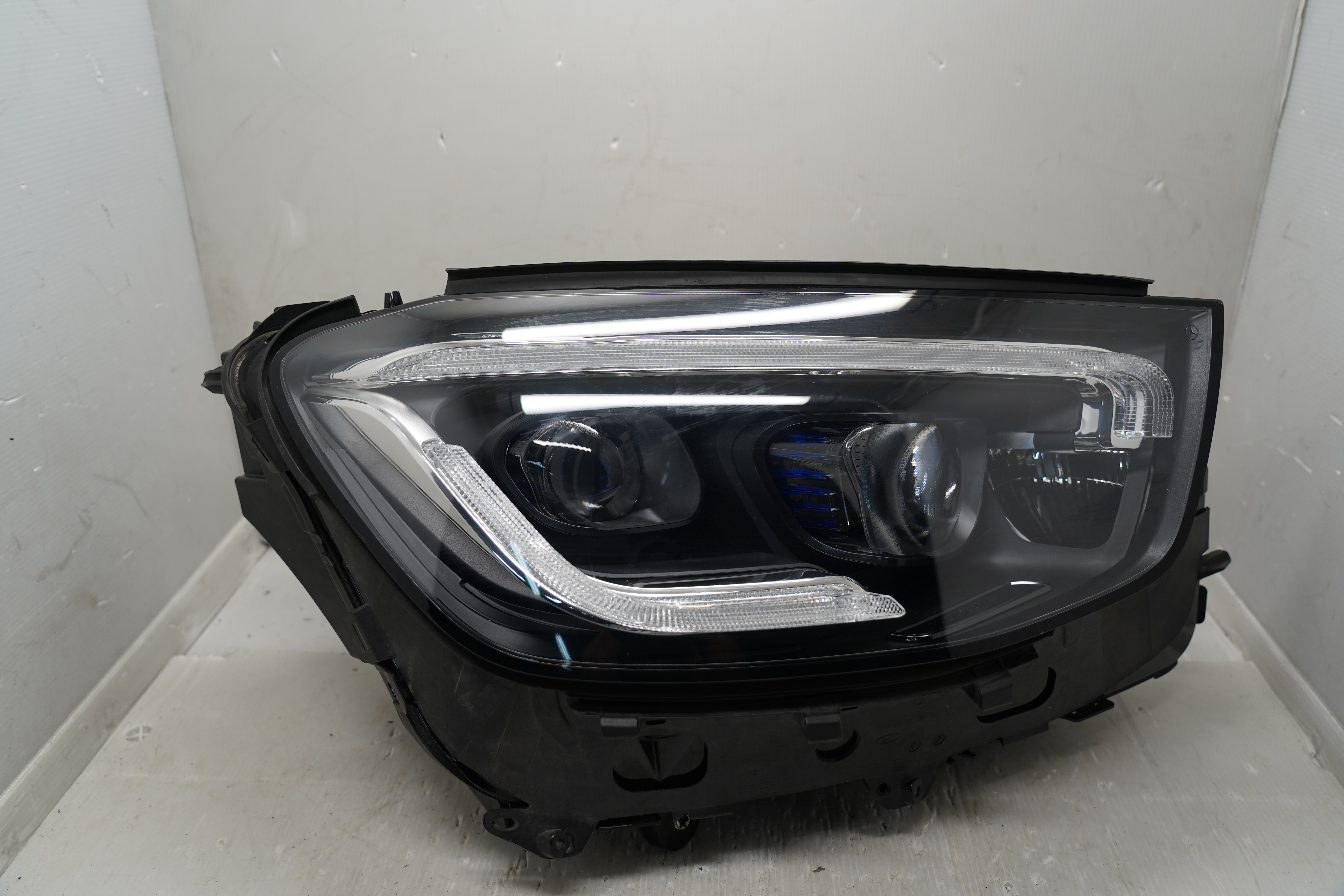 MERCEDES-BENZ GLC-CLASS W253 2015-2018 LED R.H.S HEADLIGHT GENUINE
