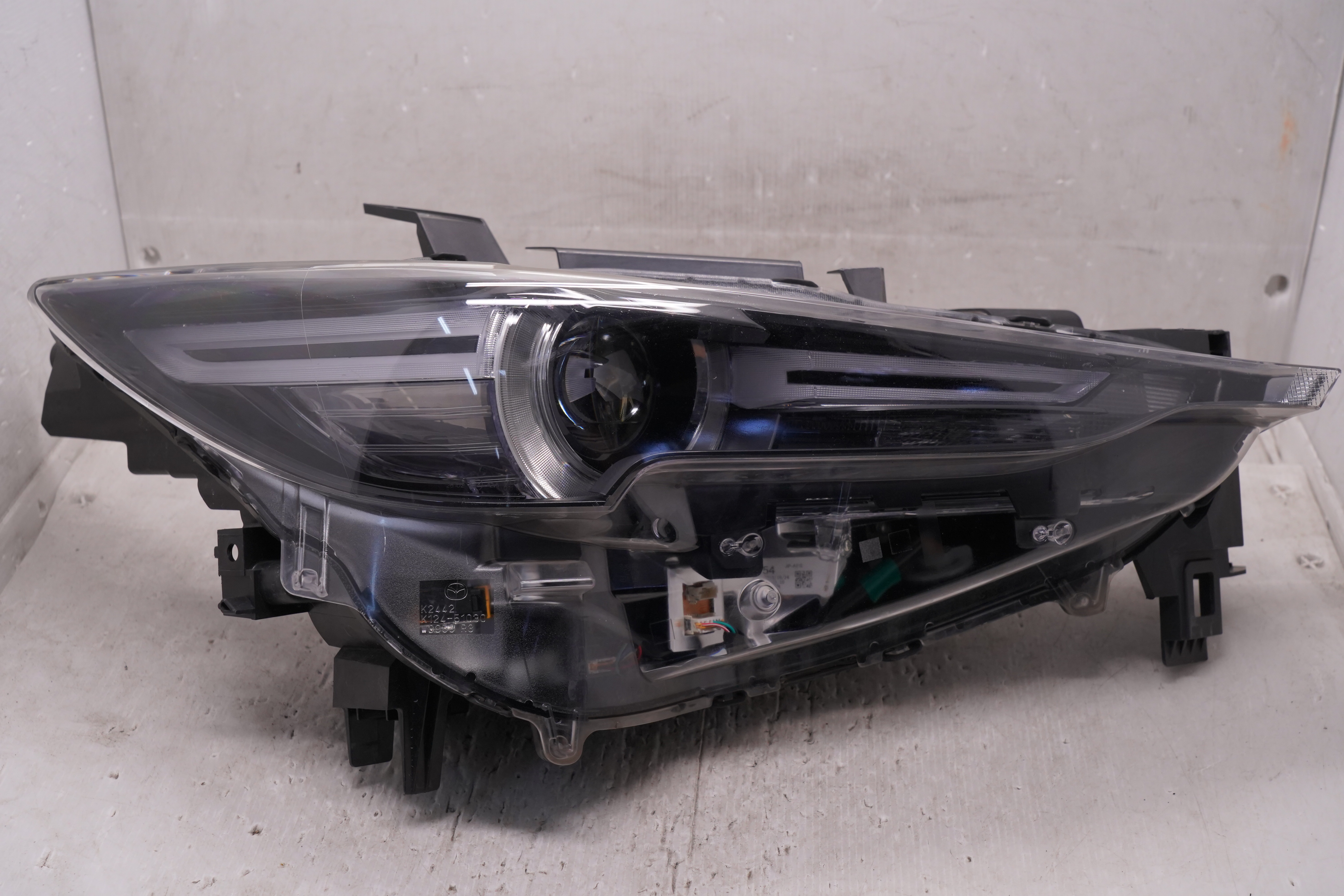 MAZDA CX-5 2017-2019 R.H.S HEADLIGHT GENUINE