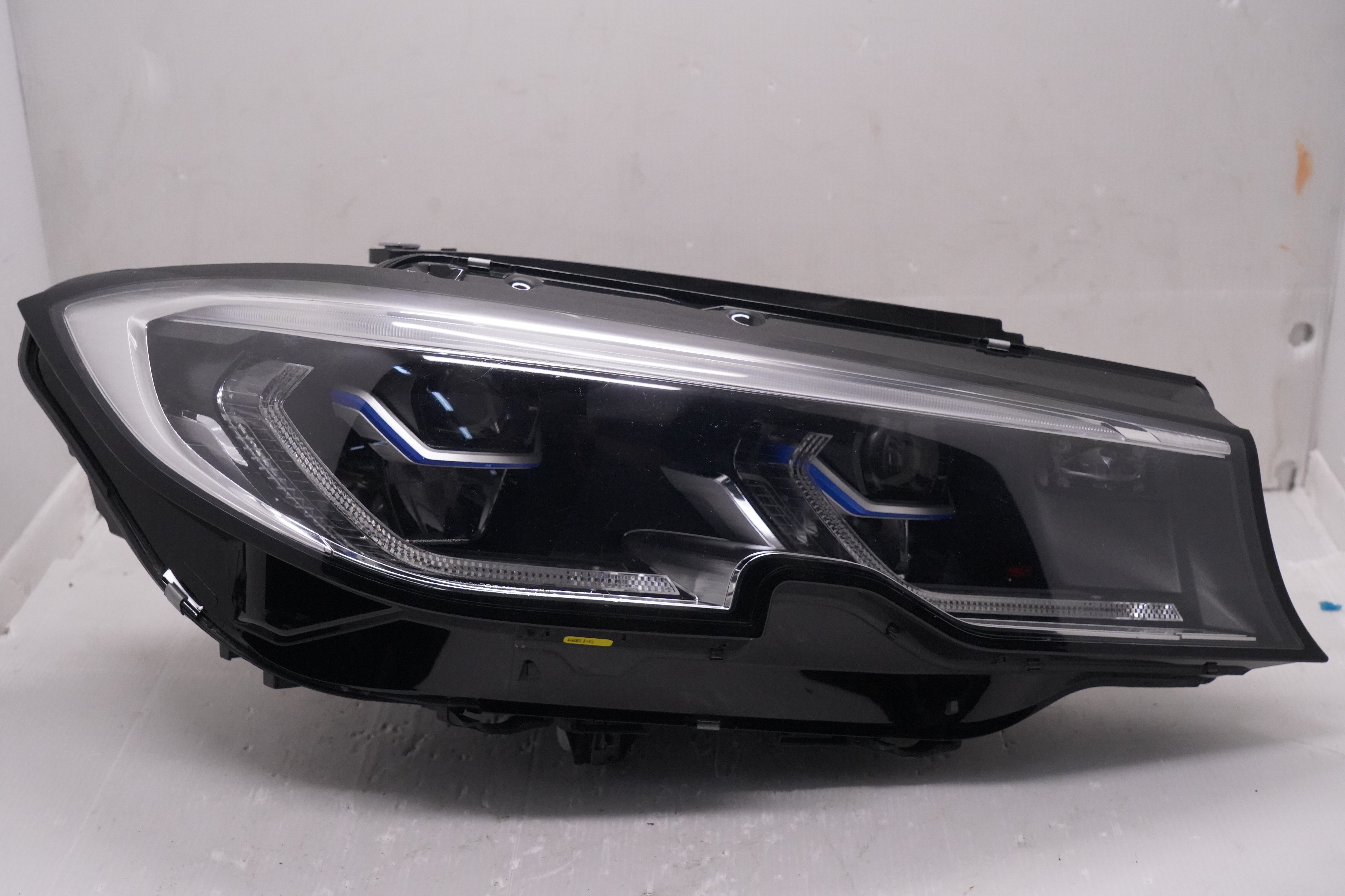 BMW 3 SERIES 2019-2021 LASER R.H.S HEADLIGHT GENUINE