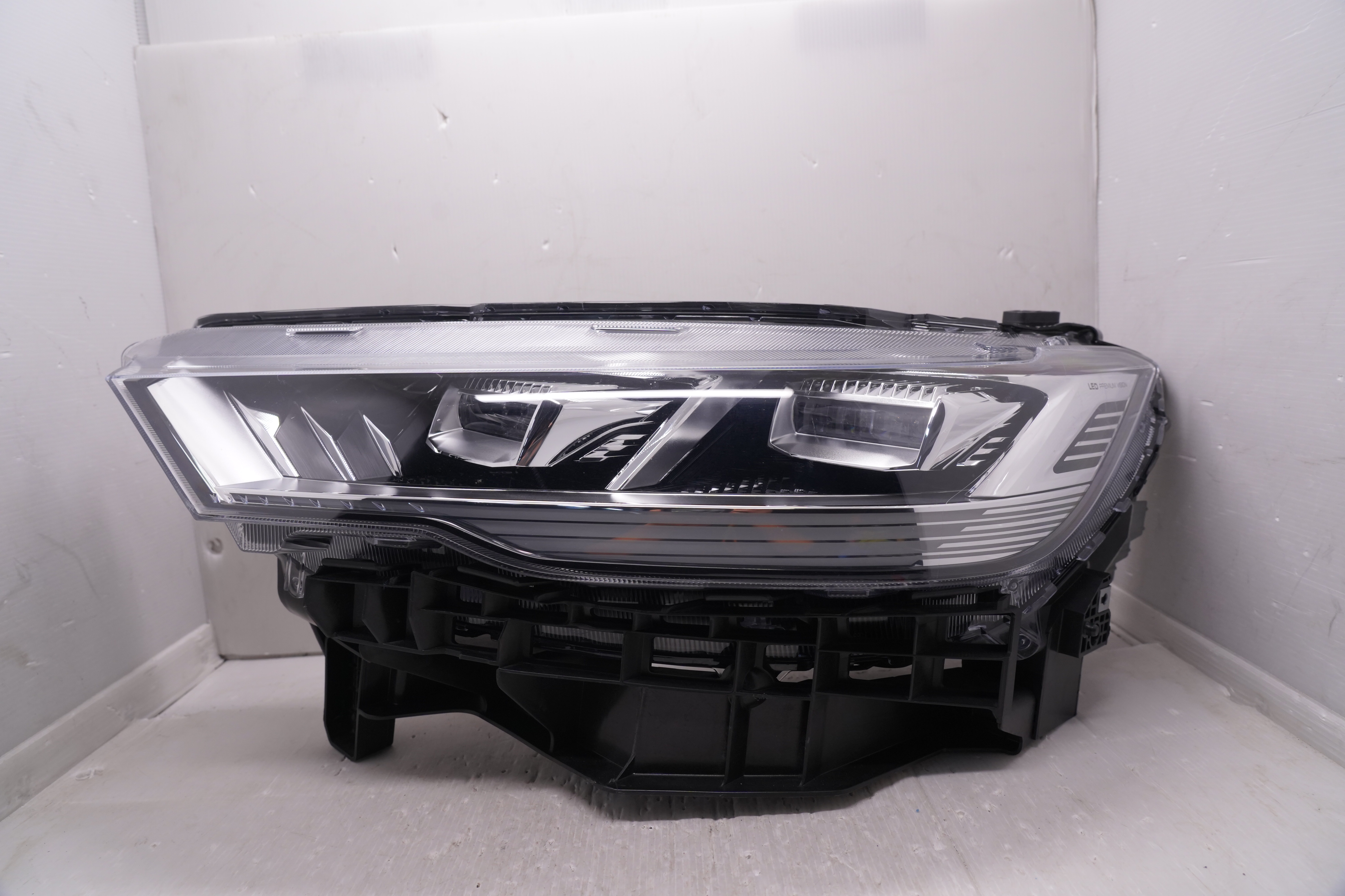 GREAT WALL HAVAL H6 2021-2023 LED L.H.S HEADLIGHT GENUINE