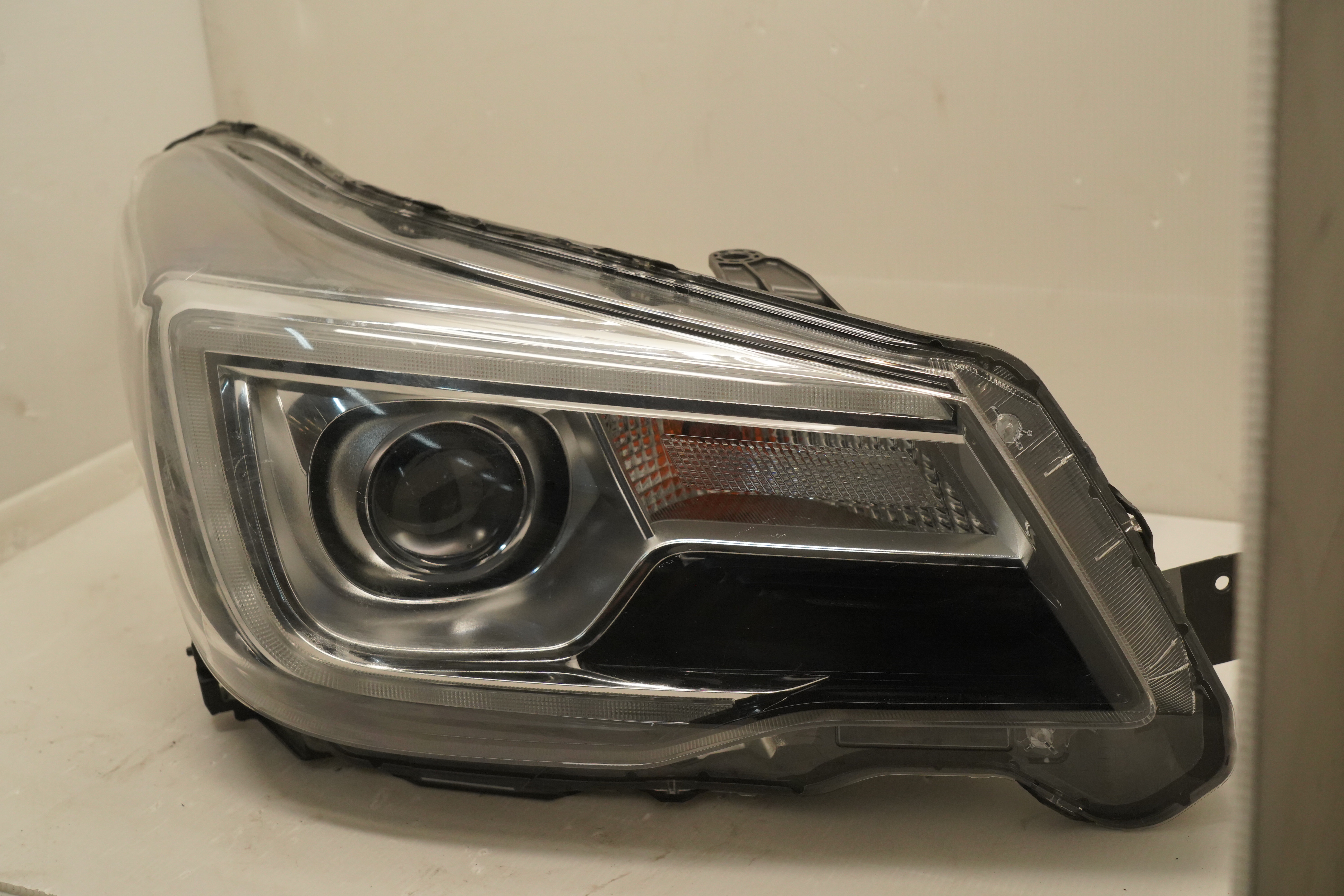 SUBARU FORESTER 2016-2018 LED R.H.S HEADLIGHT
