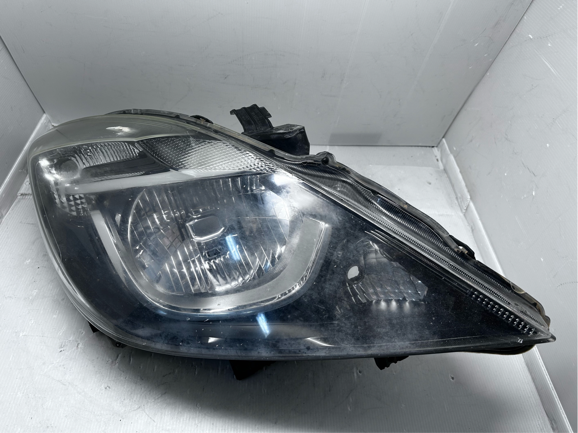 MAZDA BT-50 2016-2019 HALOGEN R.H.S HEADLIGHT GENUINE