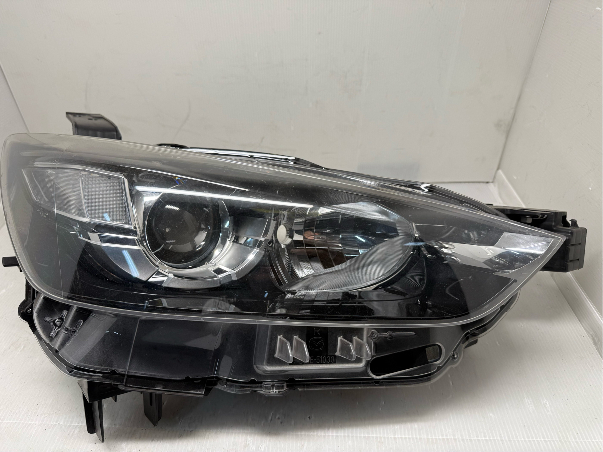 MAZDA CX-3 2016-2018 HALOGEN R.H.S HEADLIGHT GENUINE