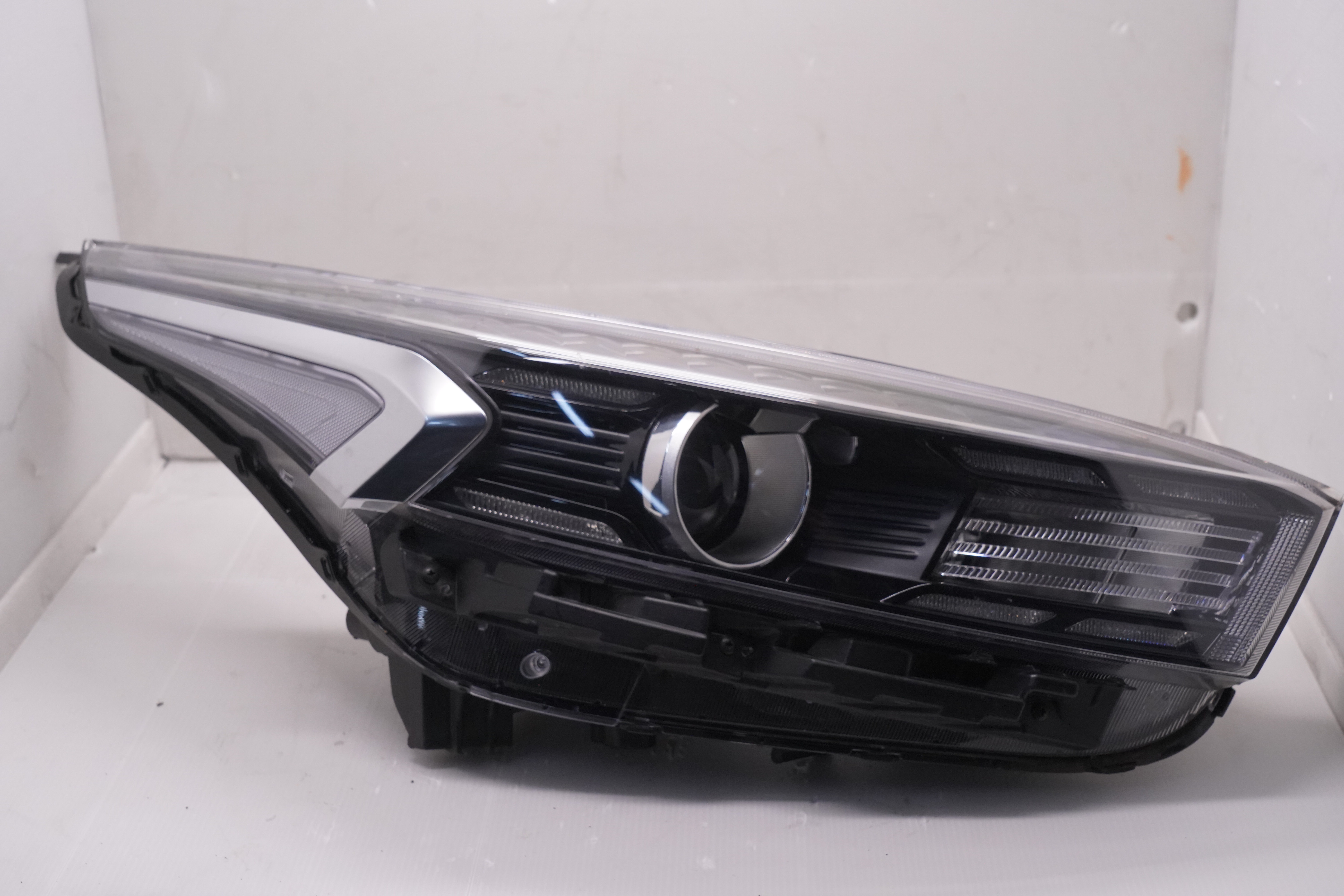 KIA CERATO 2021-2023 HALOGEN R.H.S HEADLIGHT GENUINE