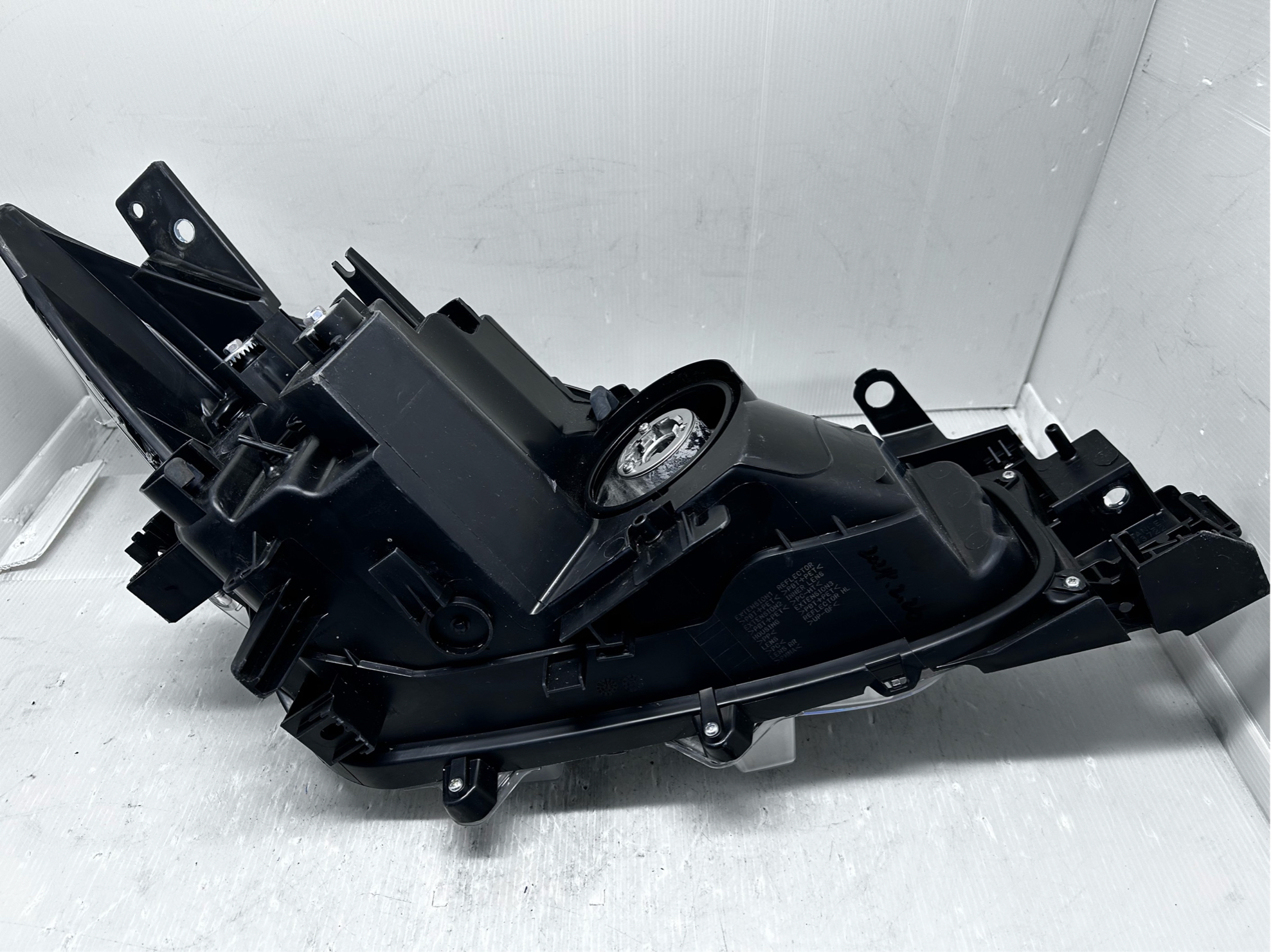 MAZDA 3 2017-2018 HALOGEN L.H.S HEADLIGHT