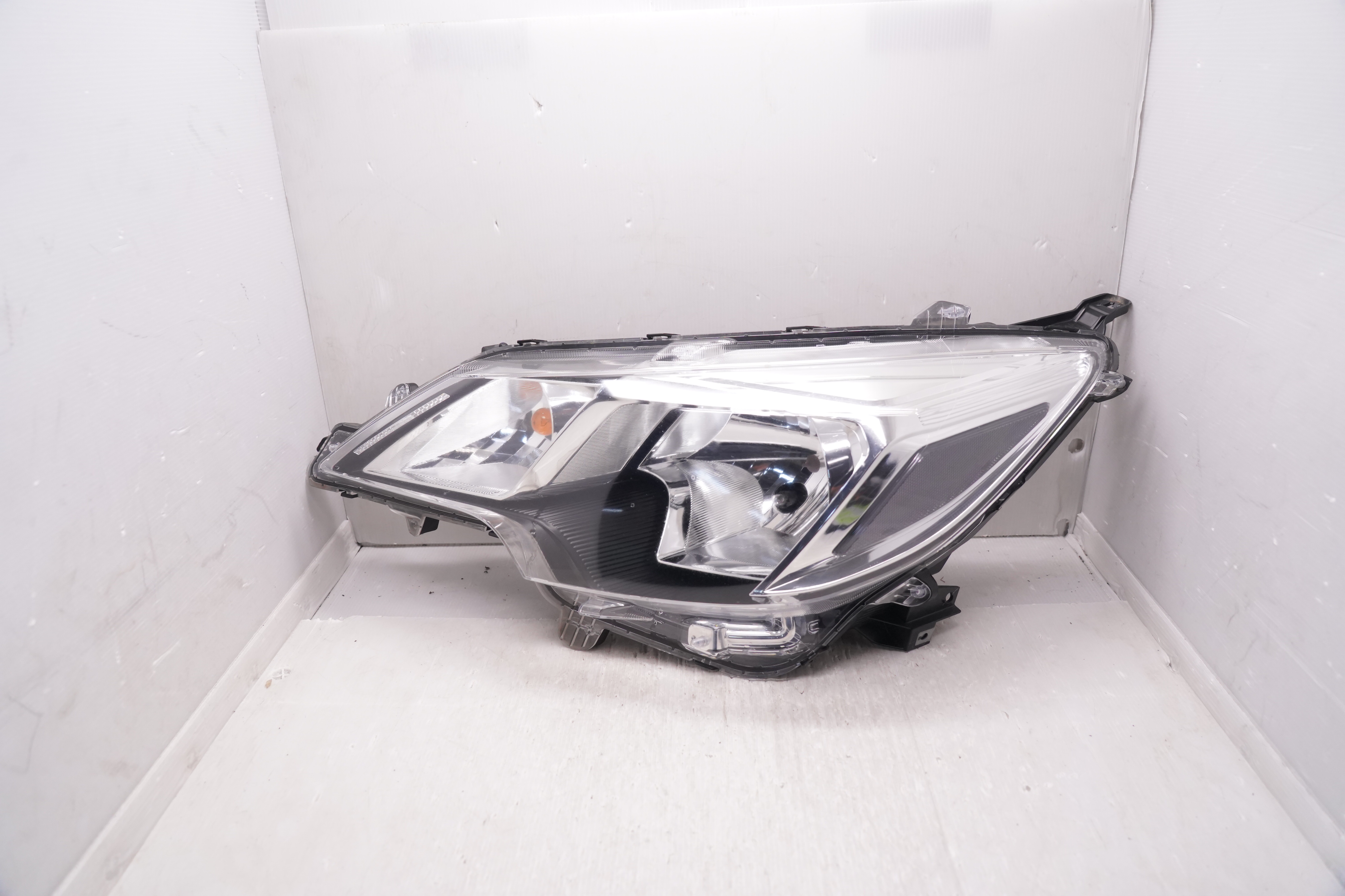 MITSUBISHI MIRAGE SPACE STAR 2013-2023 HALOGEN HEADLIGHT GENUINE