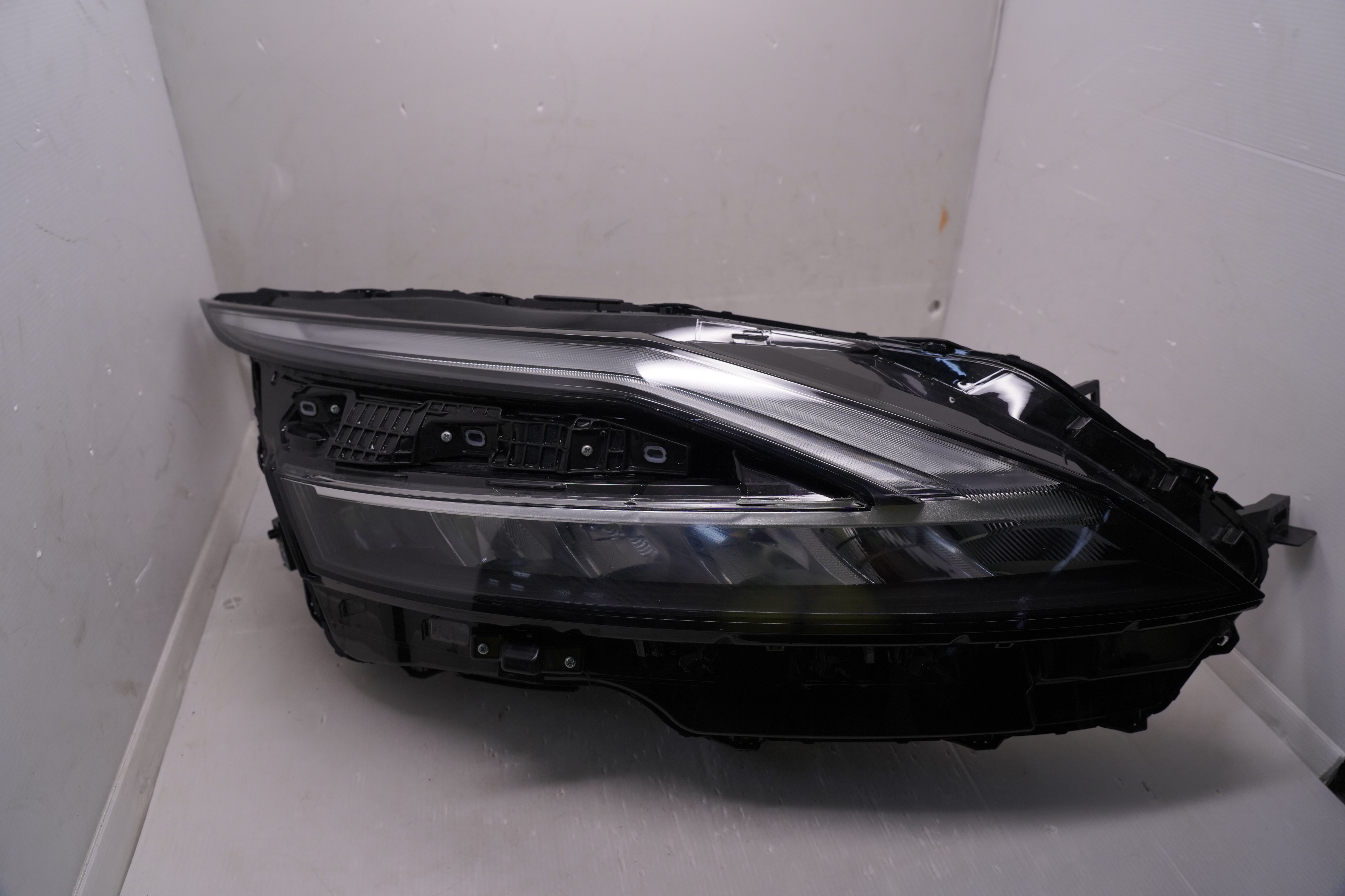 NISSAN QAHSQAI 2021-2023 LED R.H.S HEADLIGHT GENUINE