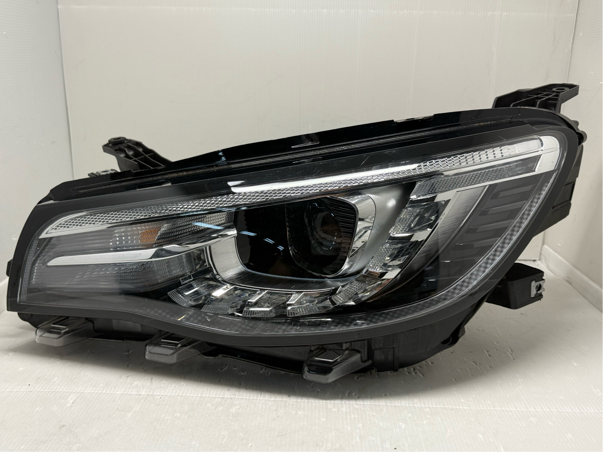 MG HS 2018-2022 LED L.H.S HEADLIGHT GENUINE