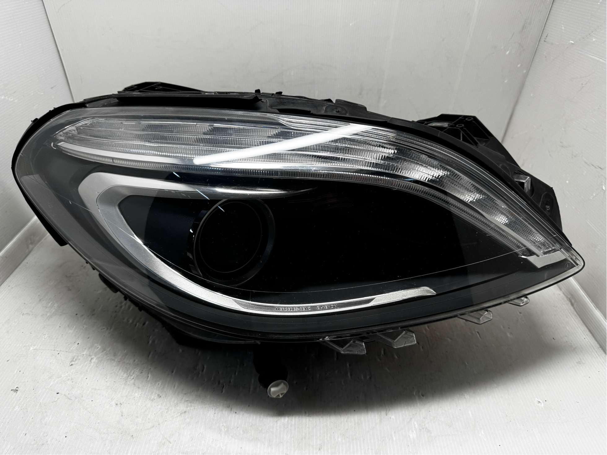 MERCEDES-BENZ B-CLASS W246 B200 2012-2016 XENON R.H.S HEADLIGHT