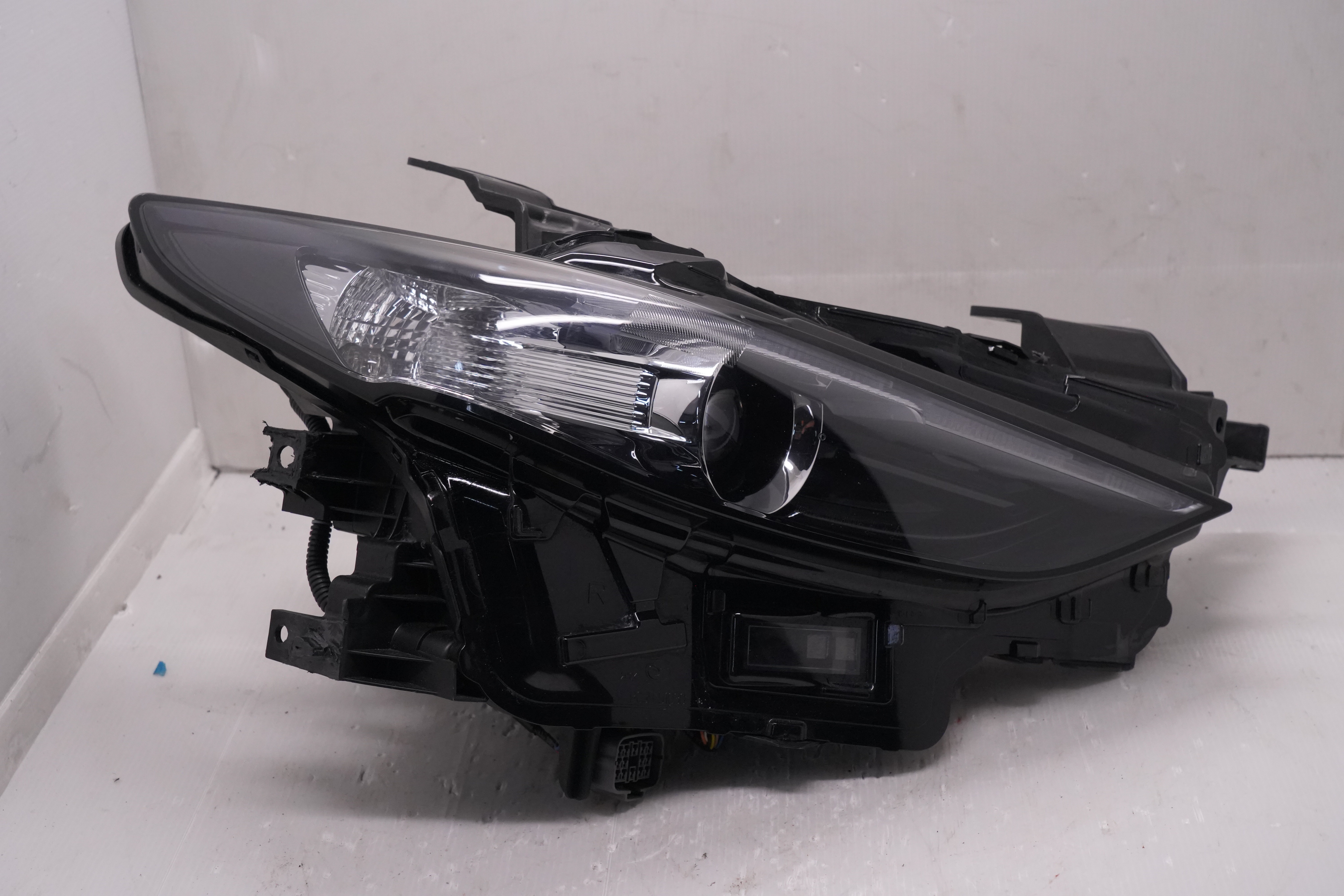 MAZDA 3 2019-2023 LED R.H.S HEADLIGHT GENUINE