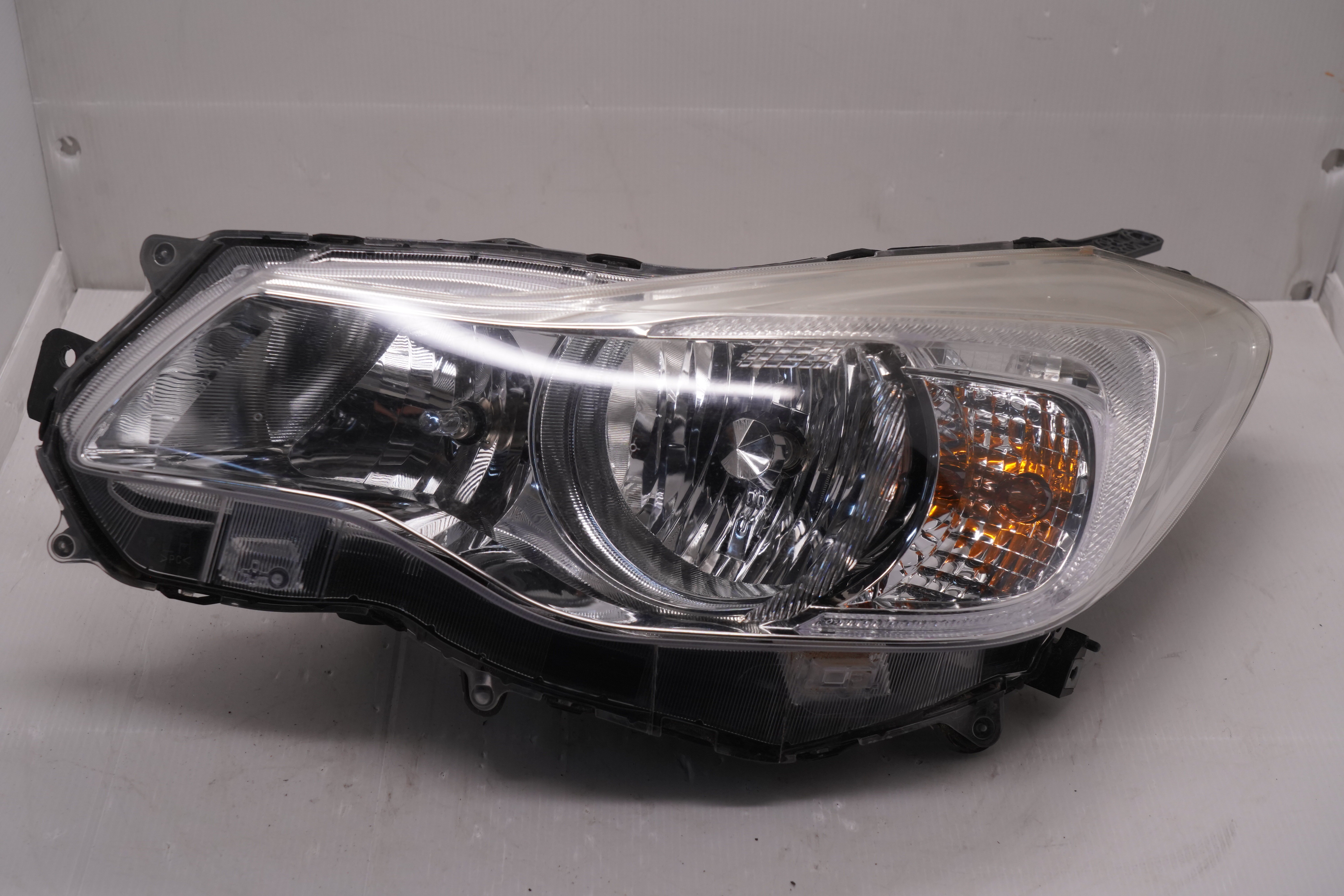 SUBARU IMPREZA 2012-2016 HALOGEN L.H.S HEADLIGHT GENUINE