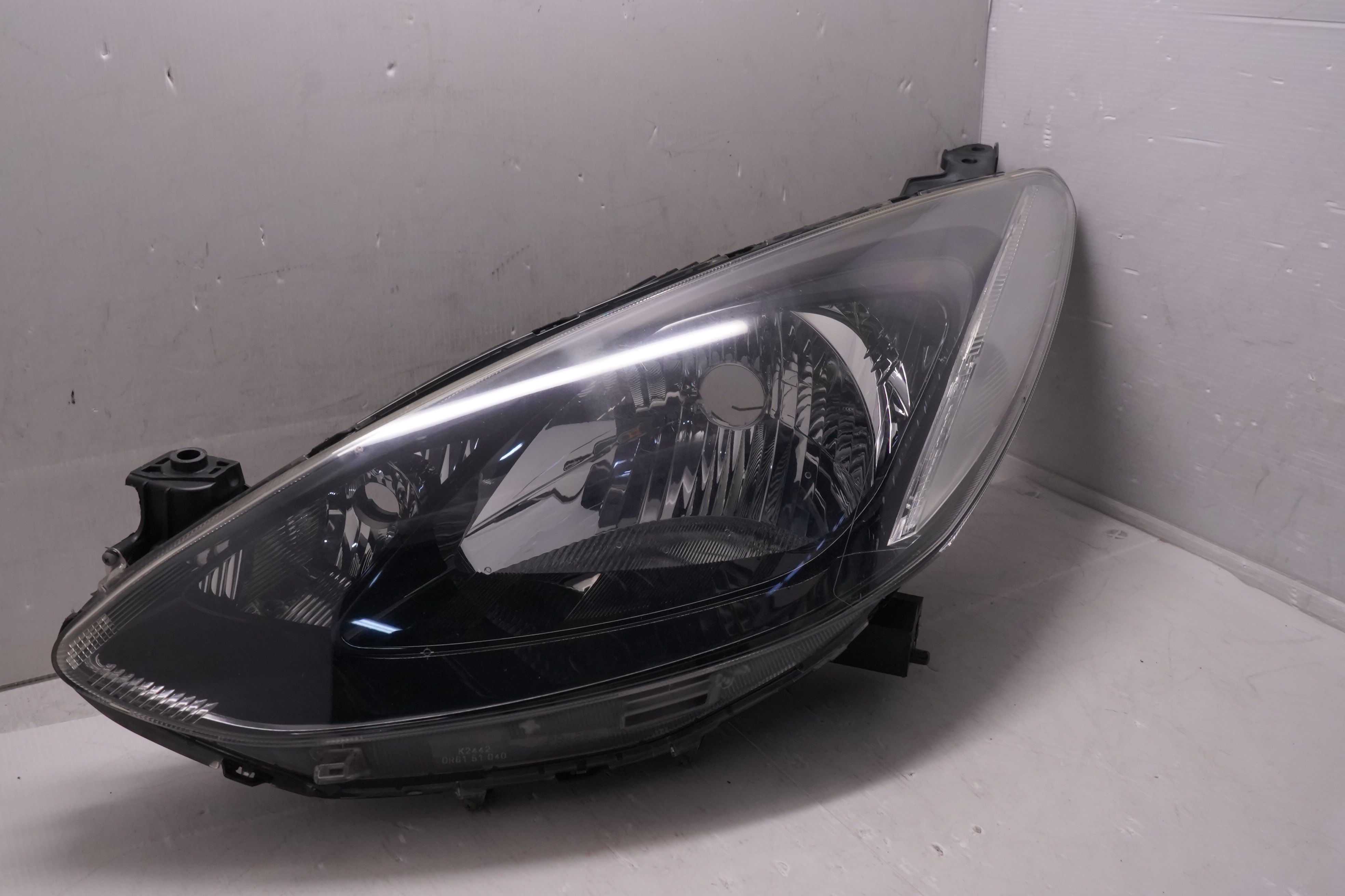 MAZDA 2 2007-2013 HALOGEN L.H.S HEADLIGHT GENUINE