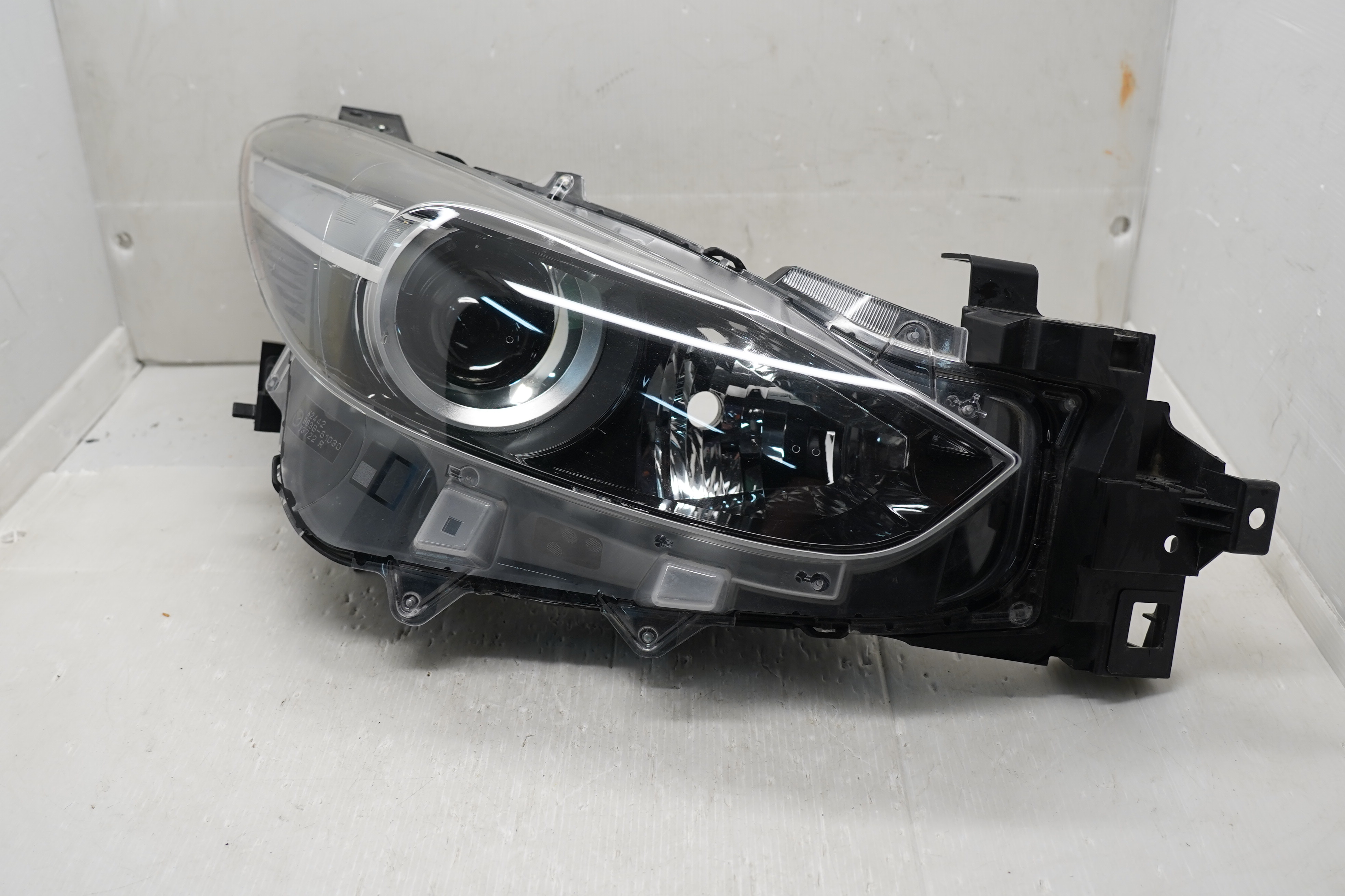 MAZDA 3 2017-2018 HALOGEN R.H.S HEADLIGHT GENUINE
