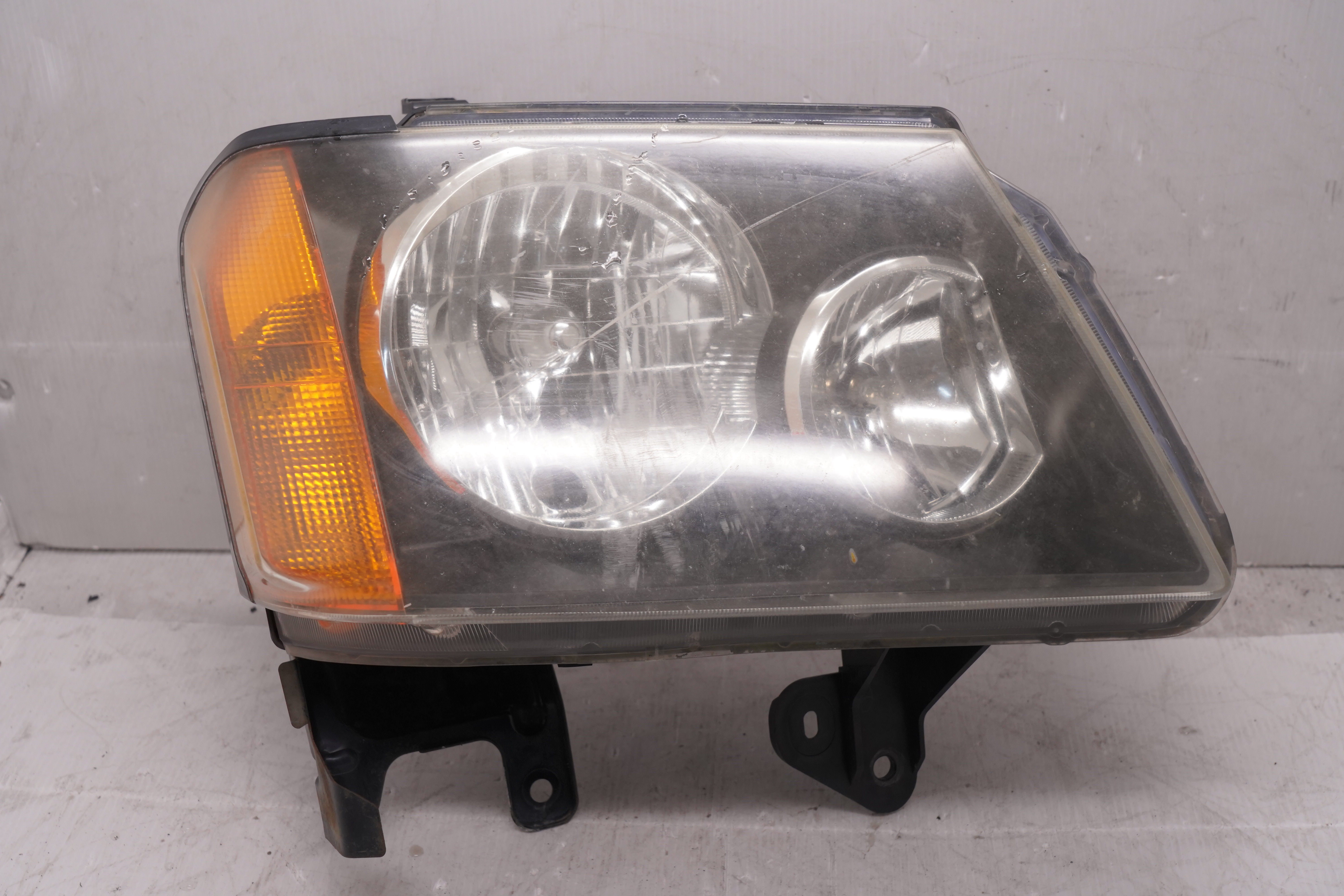 HOLDEN COLORADO 2008-2012 HALOGEN R.H.S HEADLIGHT GENUINE