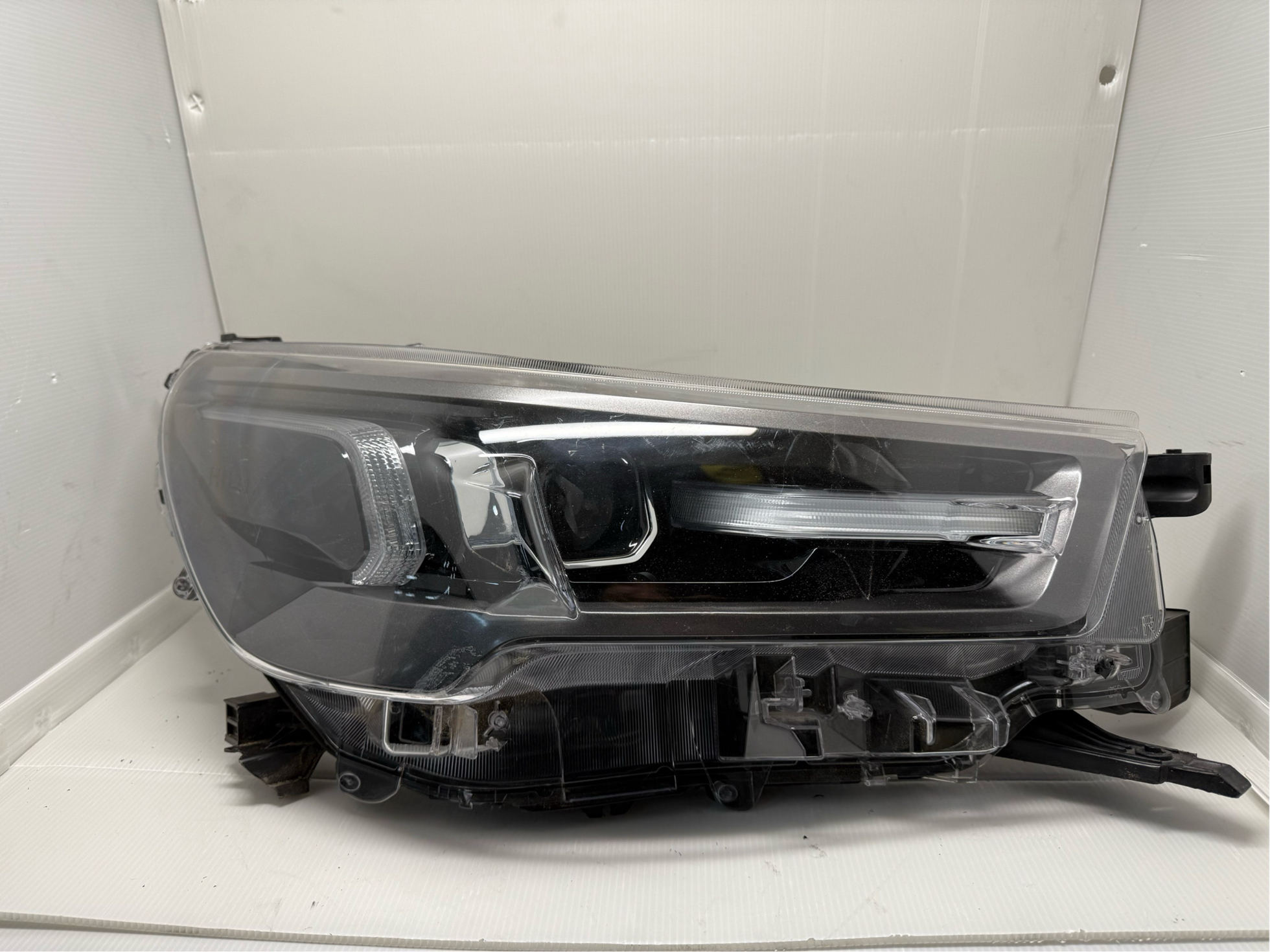 TOYOTA HILUX REVO 2020-2023 LED R.H.S HEADLIGHT GENUINE