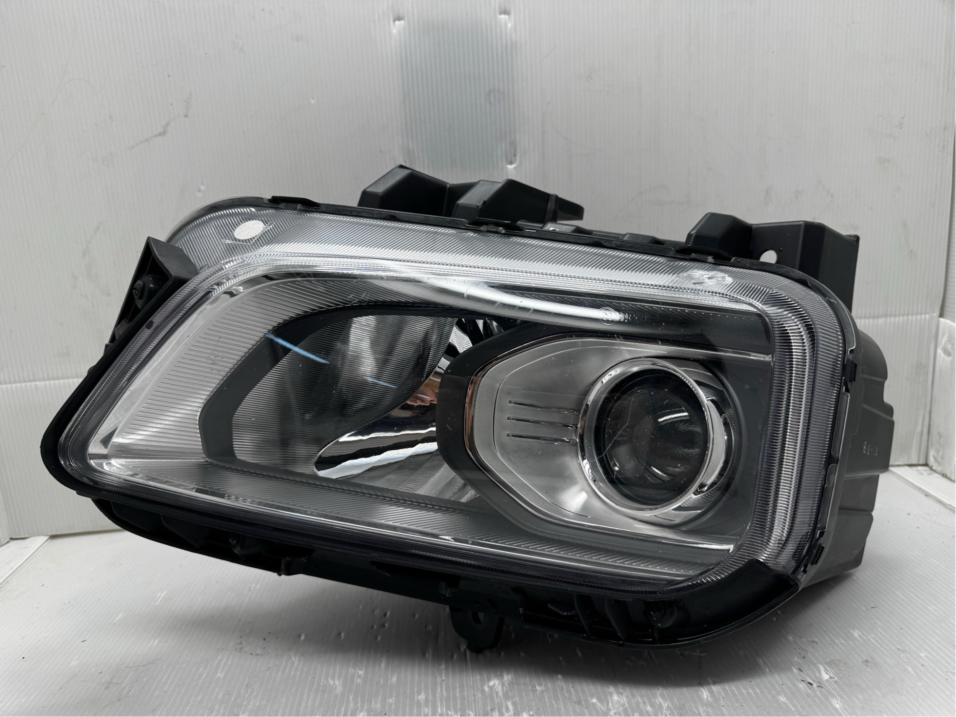 HYUNDAI KONA 2017-2020 HALOGEN L.H.S HEADLIGHT GENUINE