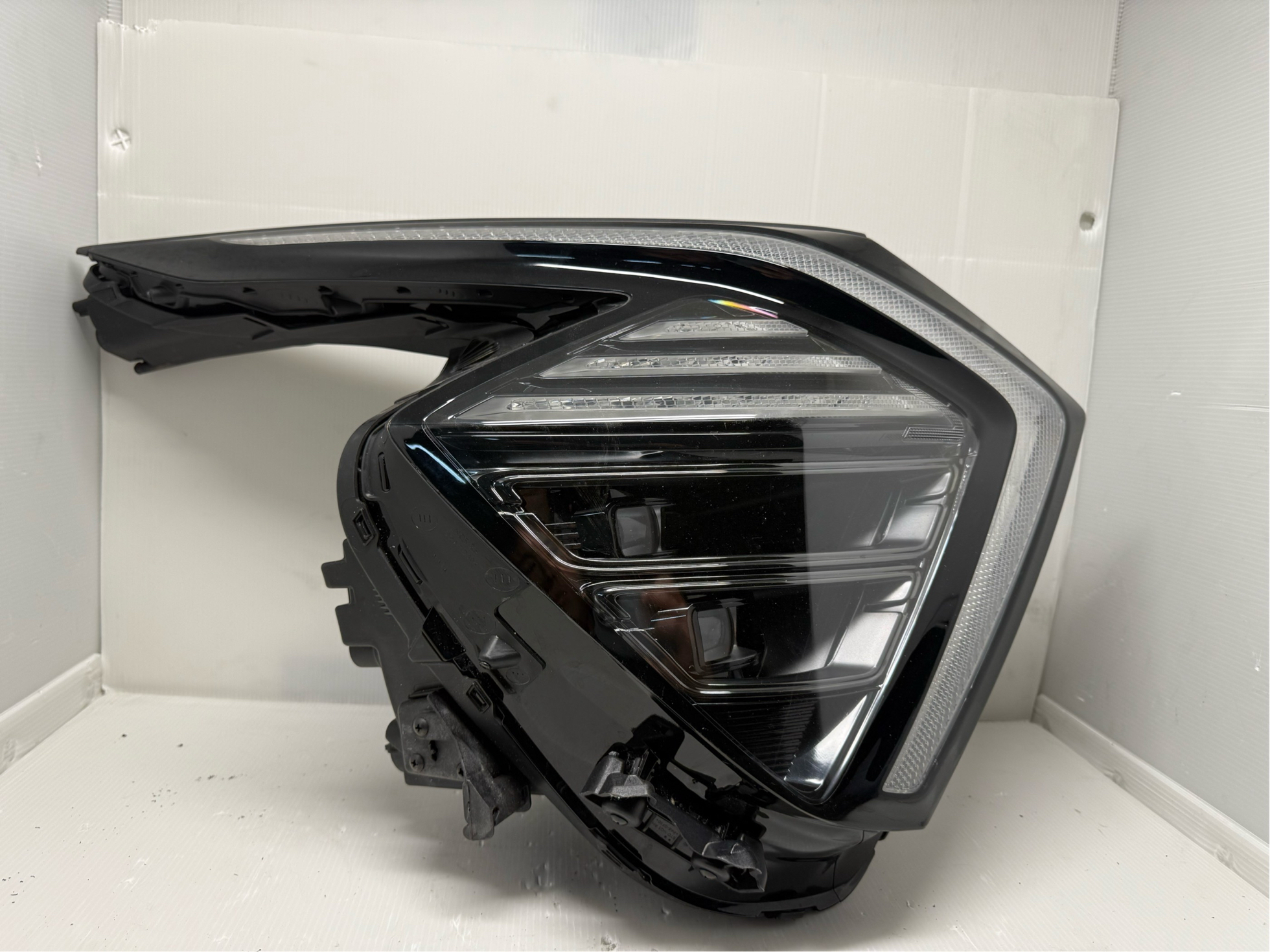 Kia SPORTAGE 2022-2024 LED R.H.S HEADLIGHT GENUINE