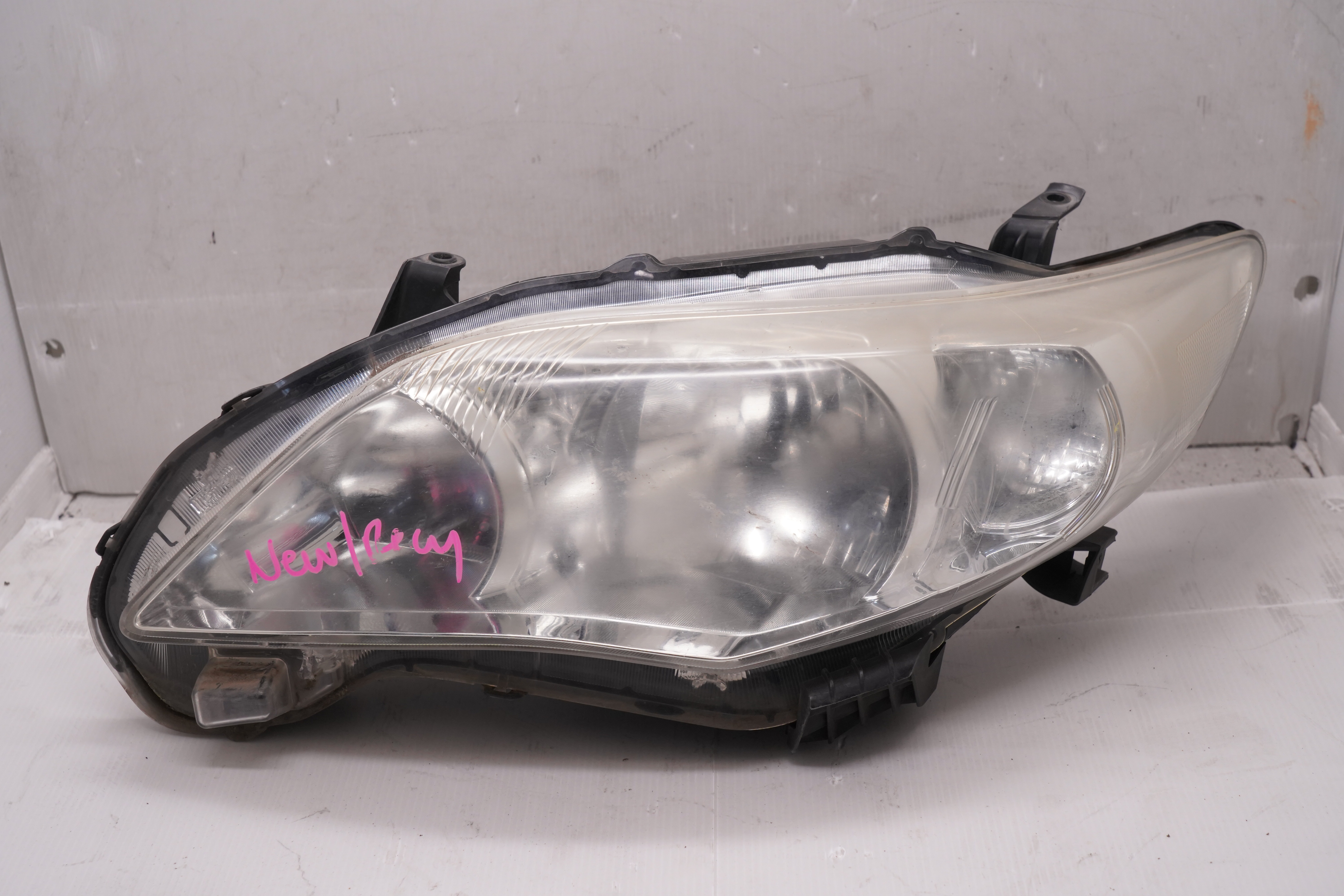 TOYOTA COROLLA E150 2011-2013 HALOGEN L.H.S HEADLIGHT GENUINE