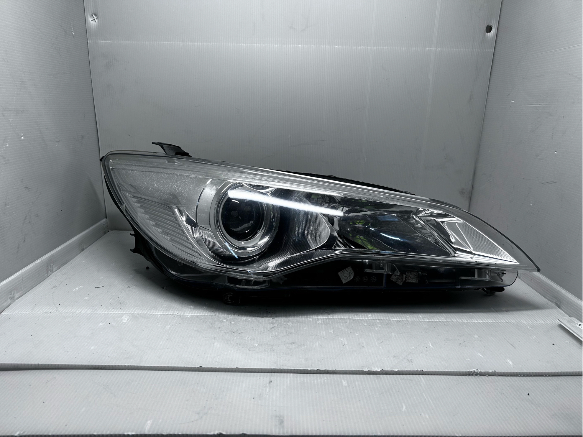 TOYOTA CAMRY ASV50R 2015-2017 HALOGEN 4 PINS R.H.S HEADLIGHT GENUINE