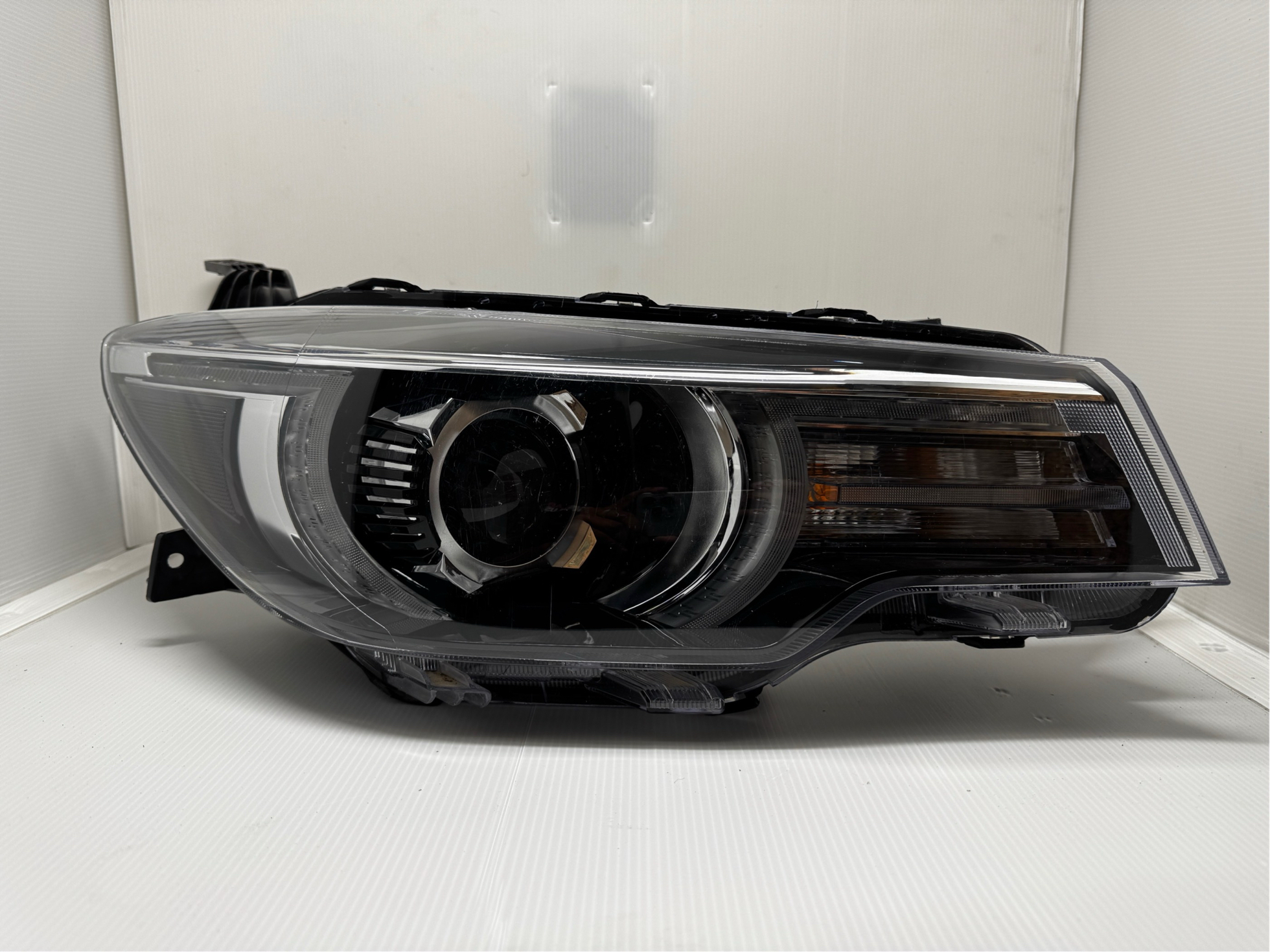 MG ZS 2016-2020 HALOGEN R.H.S HEADLIGHT GENUINE