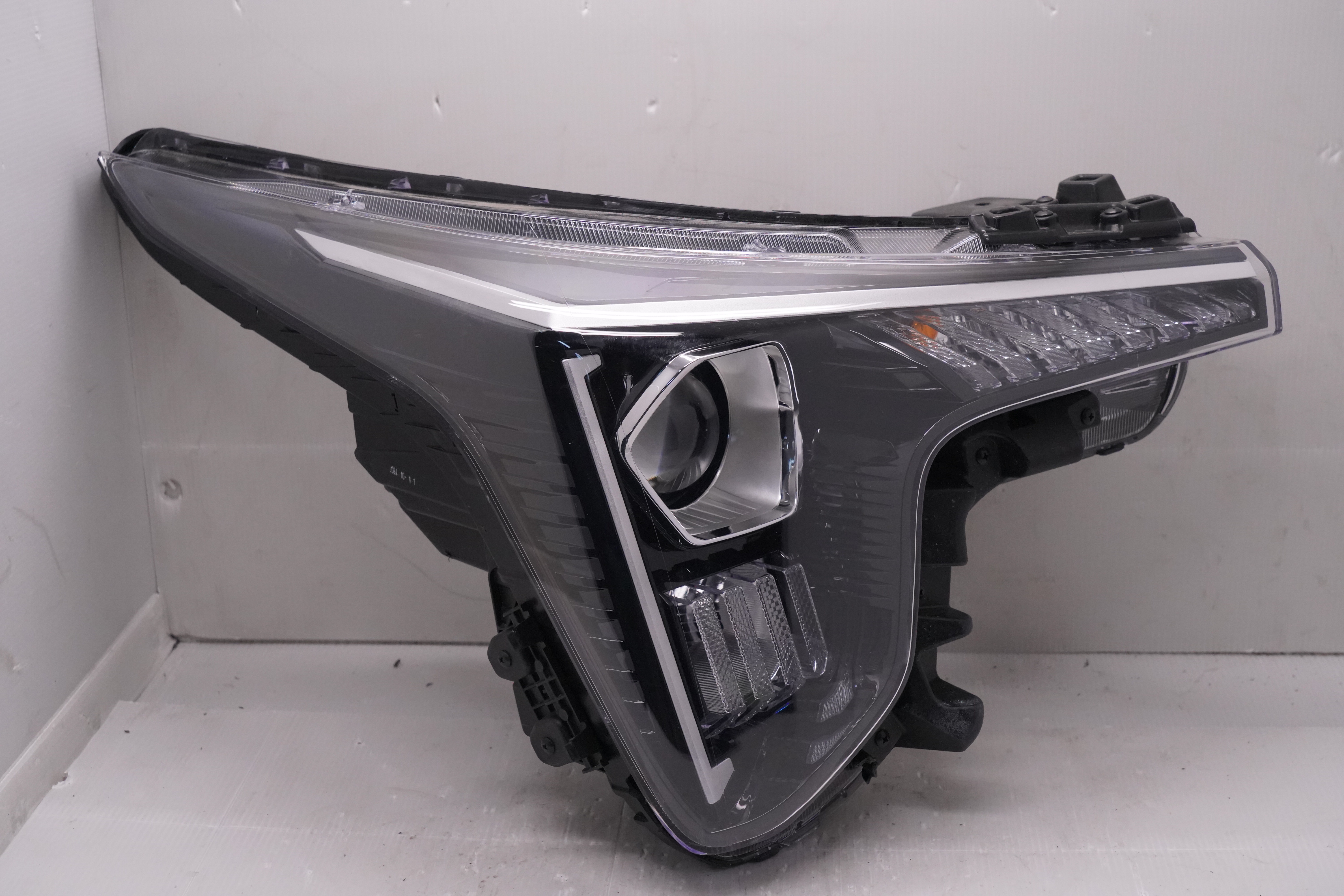 KIA PICANTO 2024-2025 LED R.H.S HEADLIGHT GENUINE