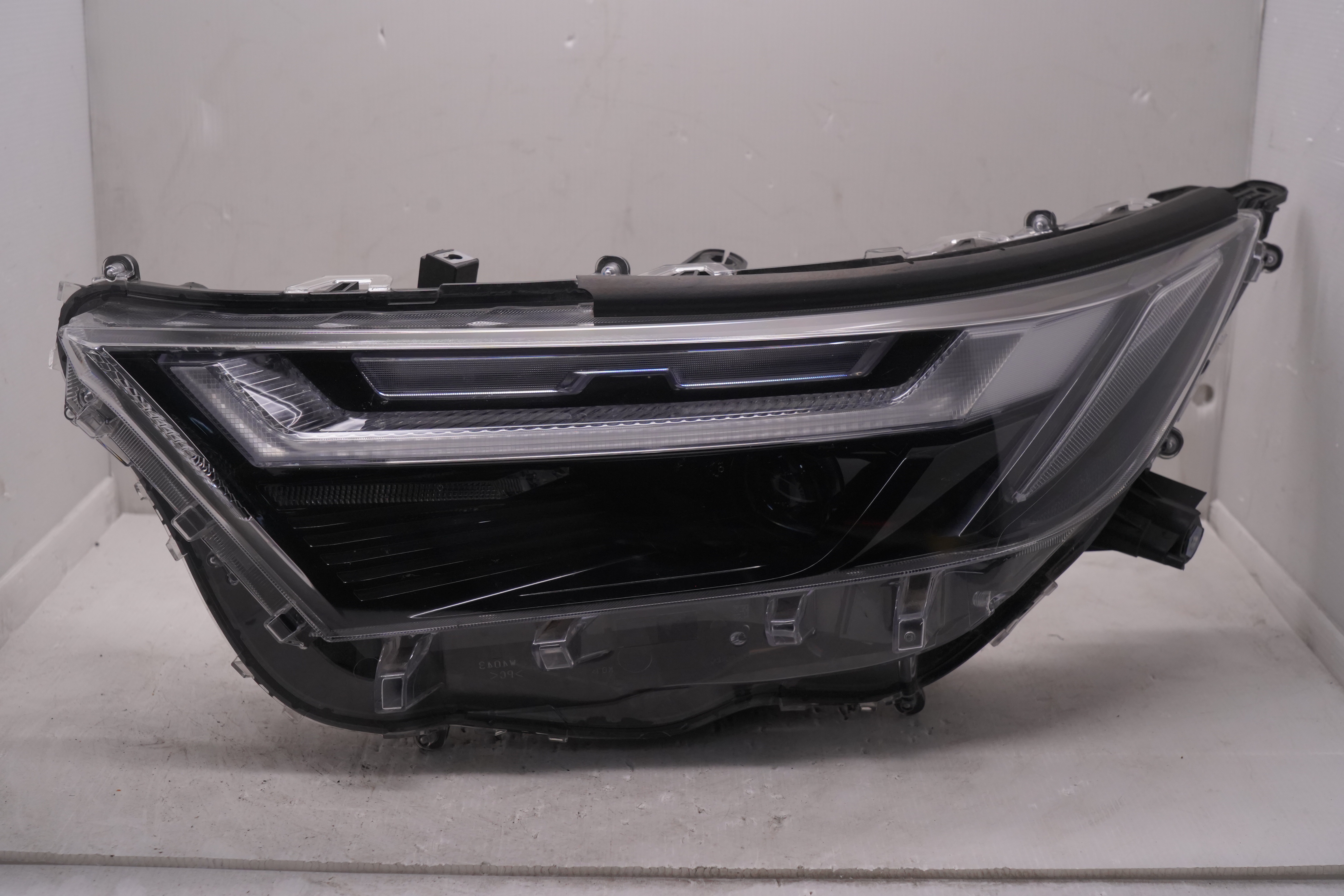 TOYOTA RAV4 2022-2023 LENS LED L.H.S HEADLIGHT GENUINE