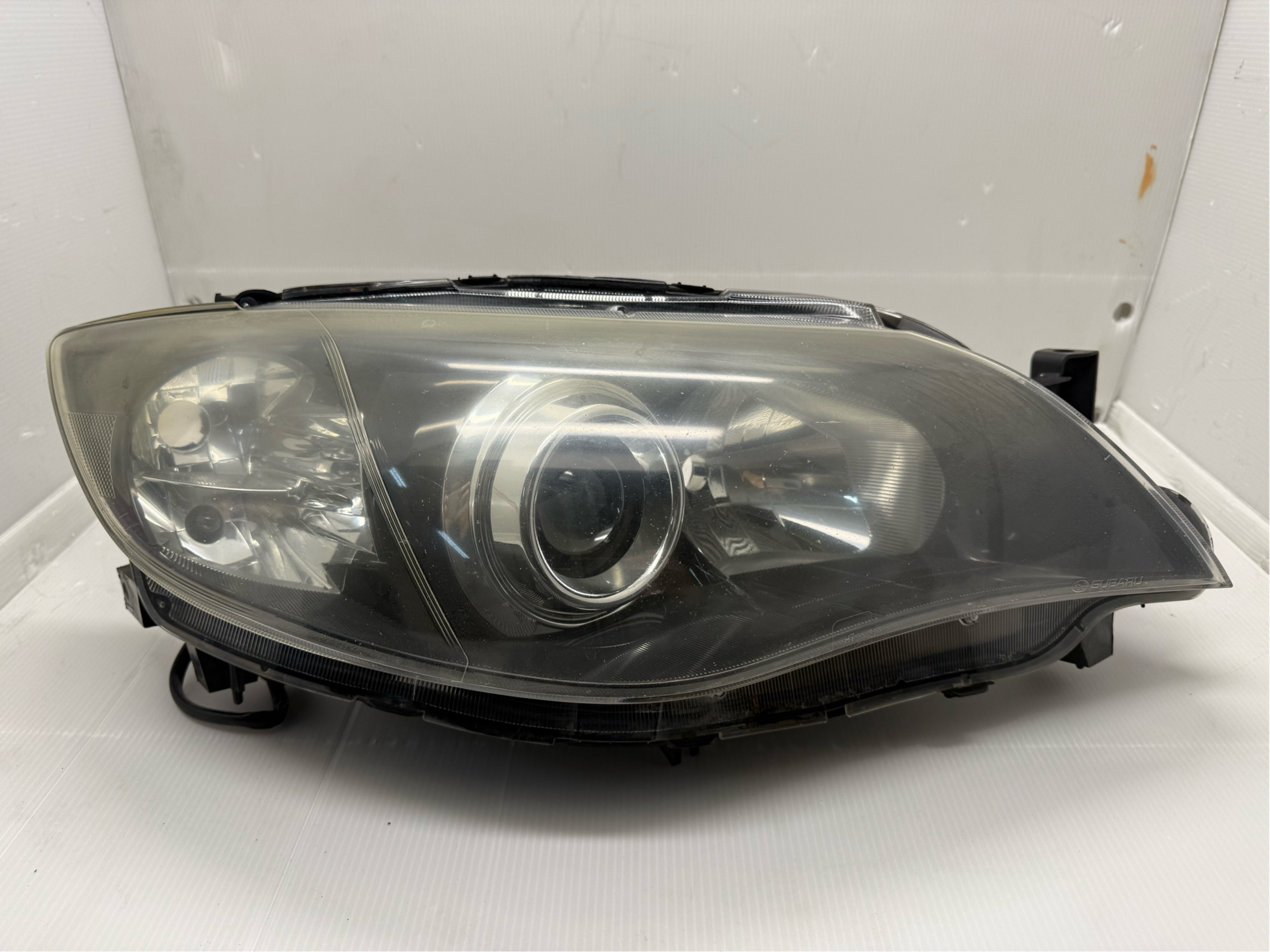 SUBARU IMPREZA 2008-2011 LENS HALOGEN R.H.S HEADLIGHT GENUINE