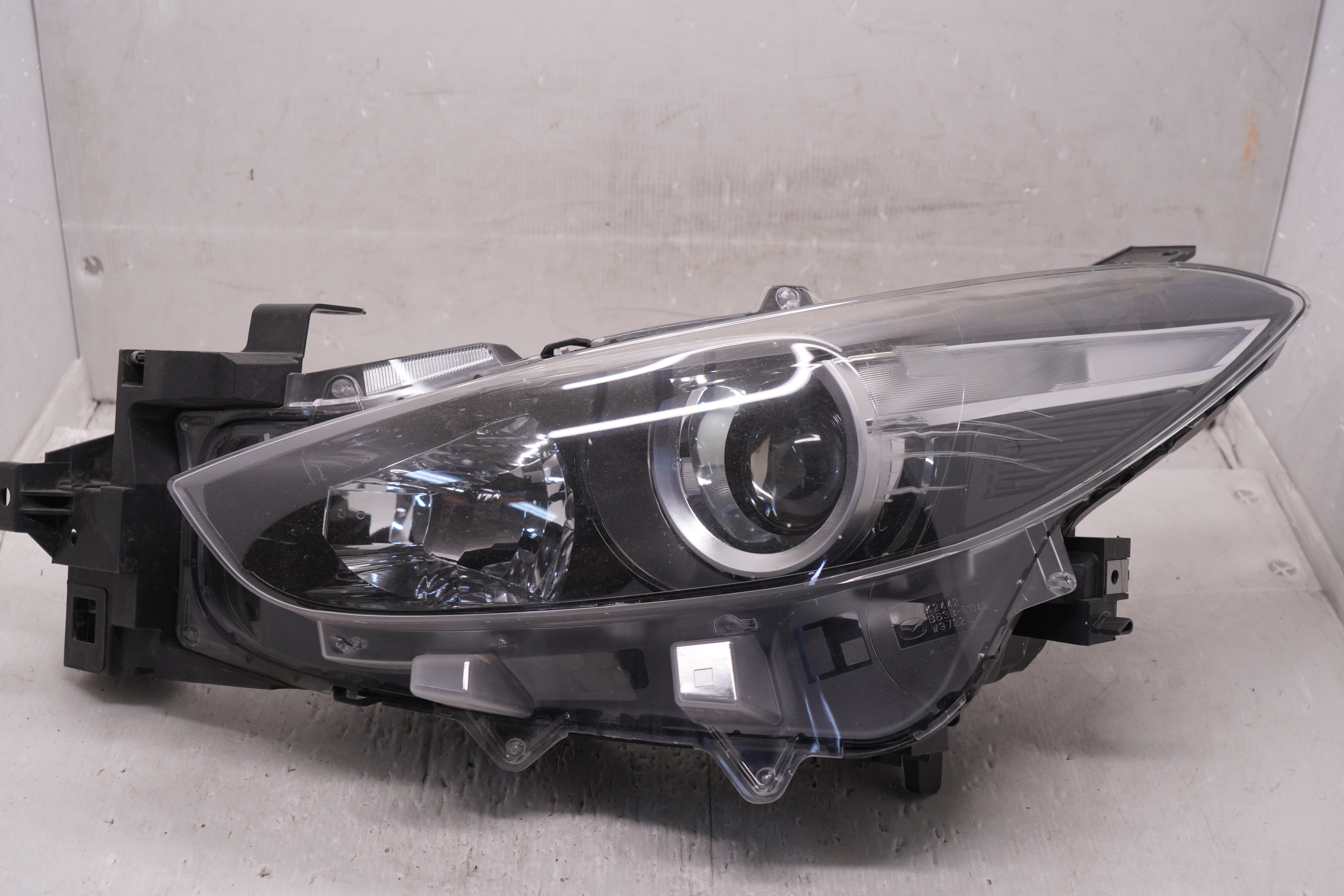 MAZDA 3 2017-2018 HALOGEN L.H.S HEADLIGHT GENUINE