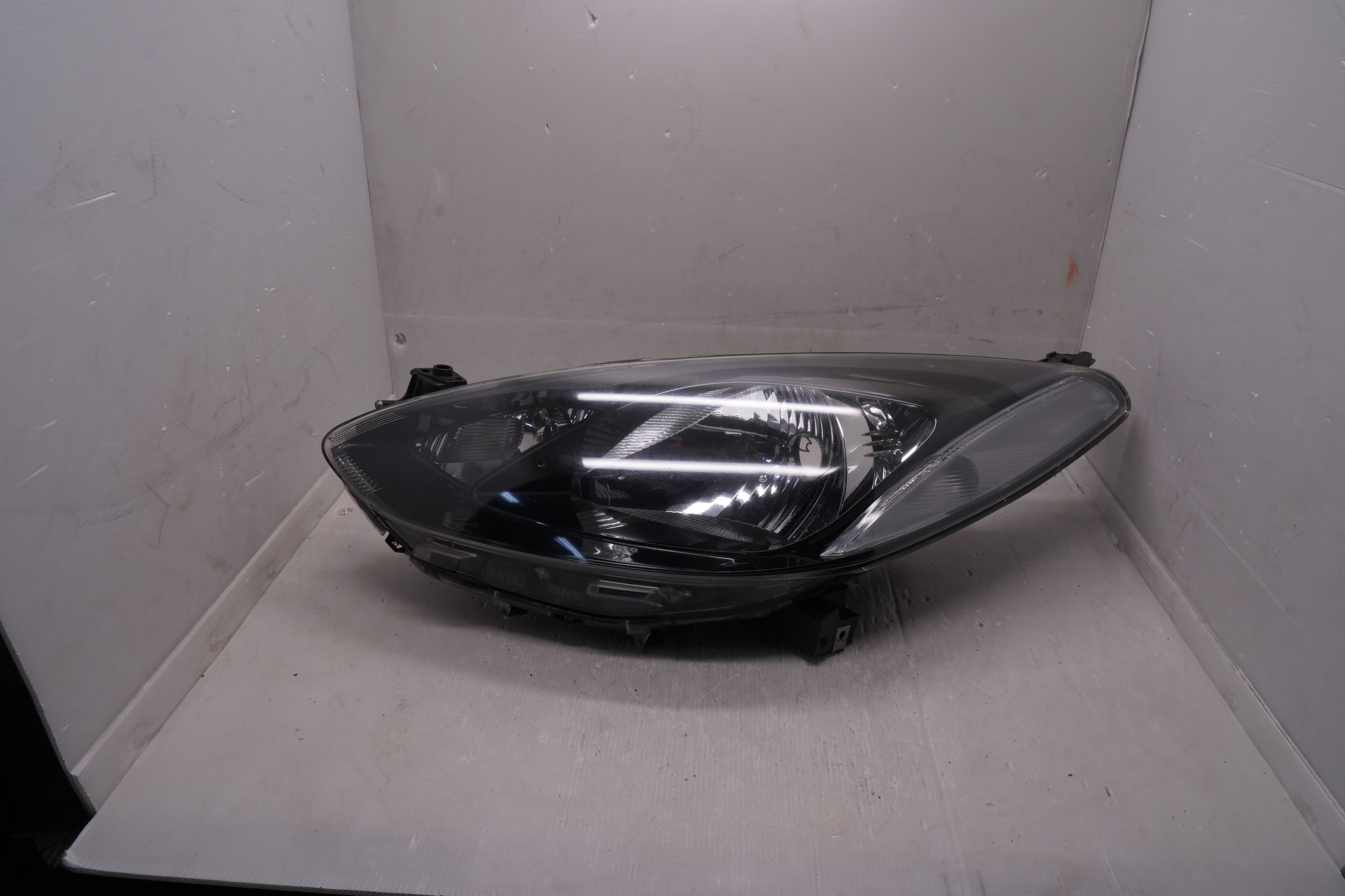 MAZDA 2 2007-2013 HALOGEN L.H.S HEADLIGHT GENUINE