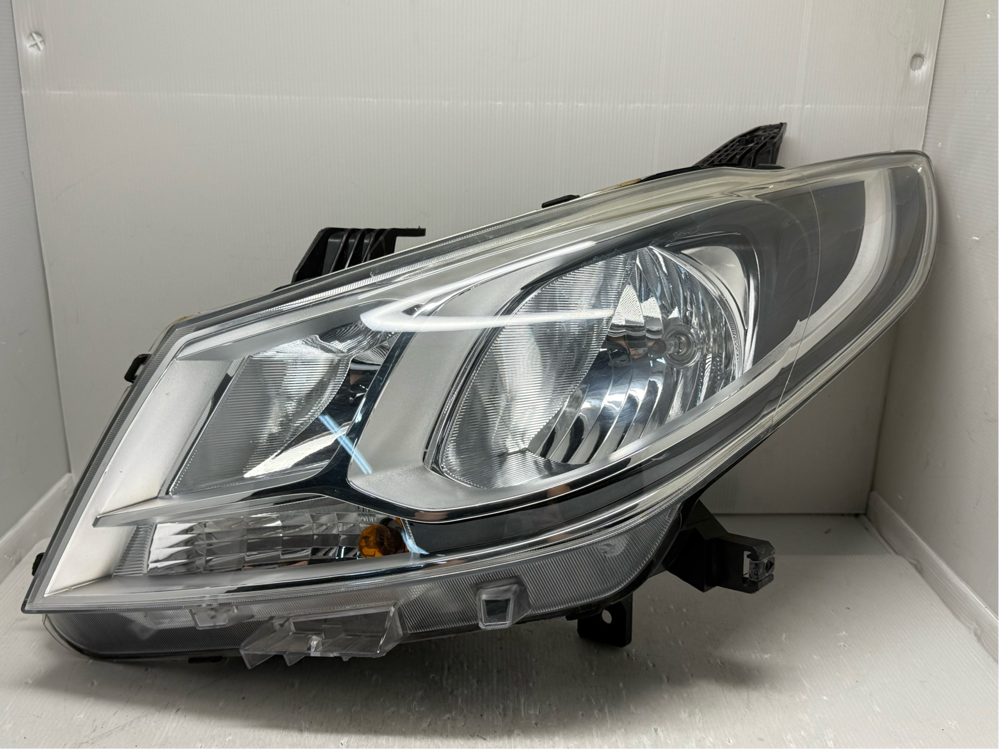 MAXUS LDV G10 EV30 2019-2023 HALOGEN L.H.S HEADLIGHT GENUINE