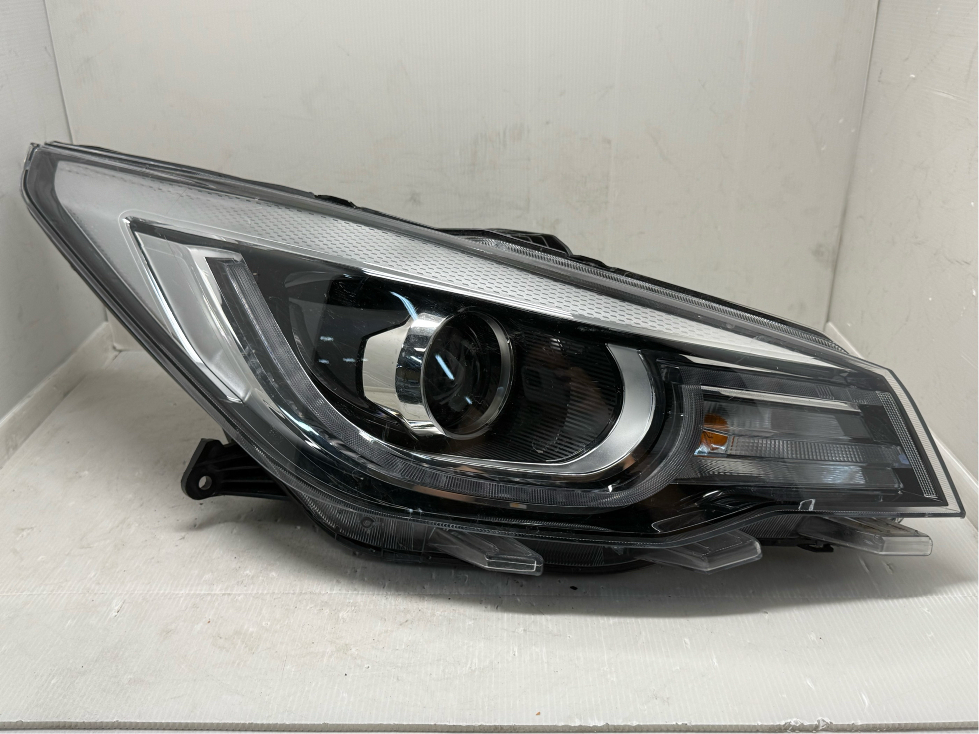 MG 3 2020-2023 HALOGEN R.H.S HEADLIGHT GENUINE