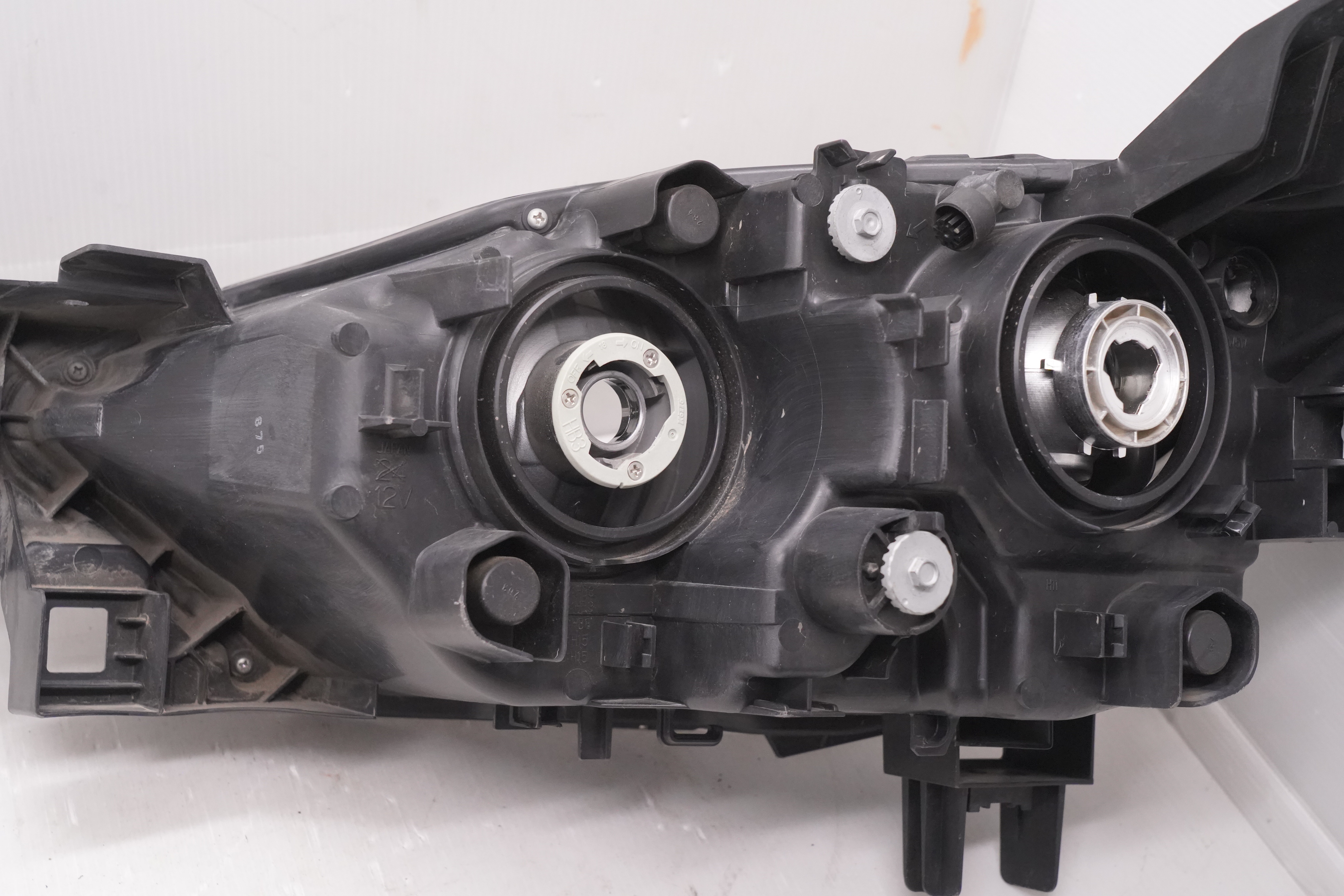 MAZDA CX-3 2016-2018 HALOGEN R.H.S HEADLIGHT GENUINE