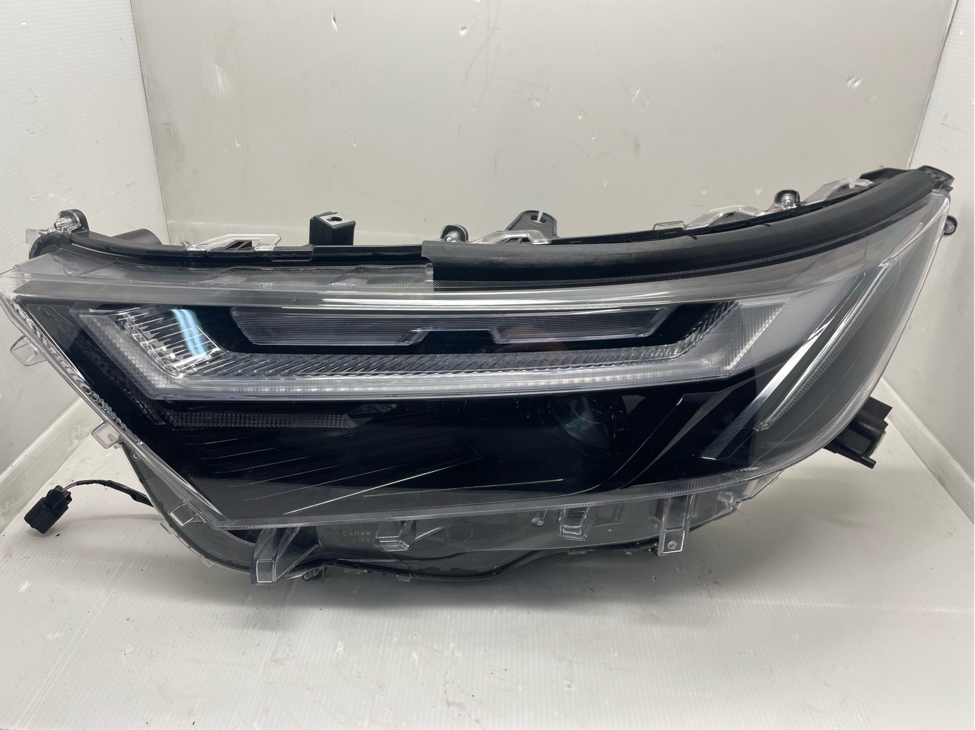 TOYOTA RAV4 2022-2023 LENS LED L.H.S HEADLIGHT GENUINE