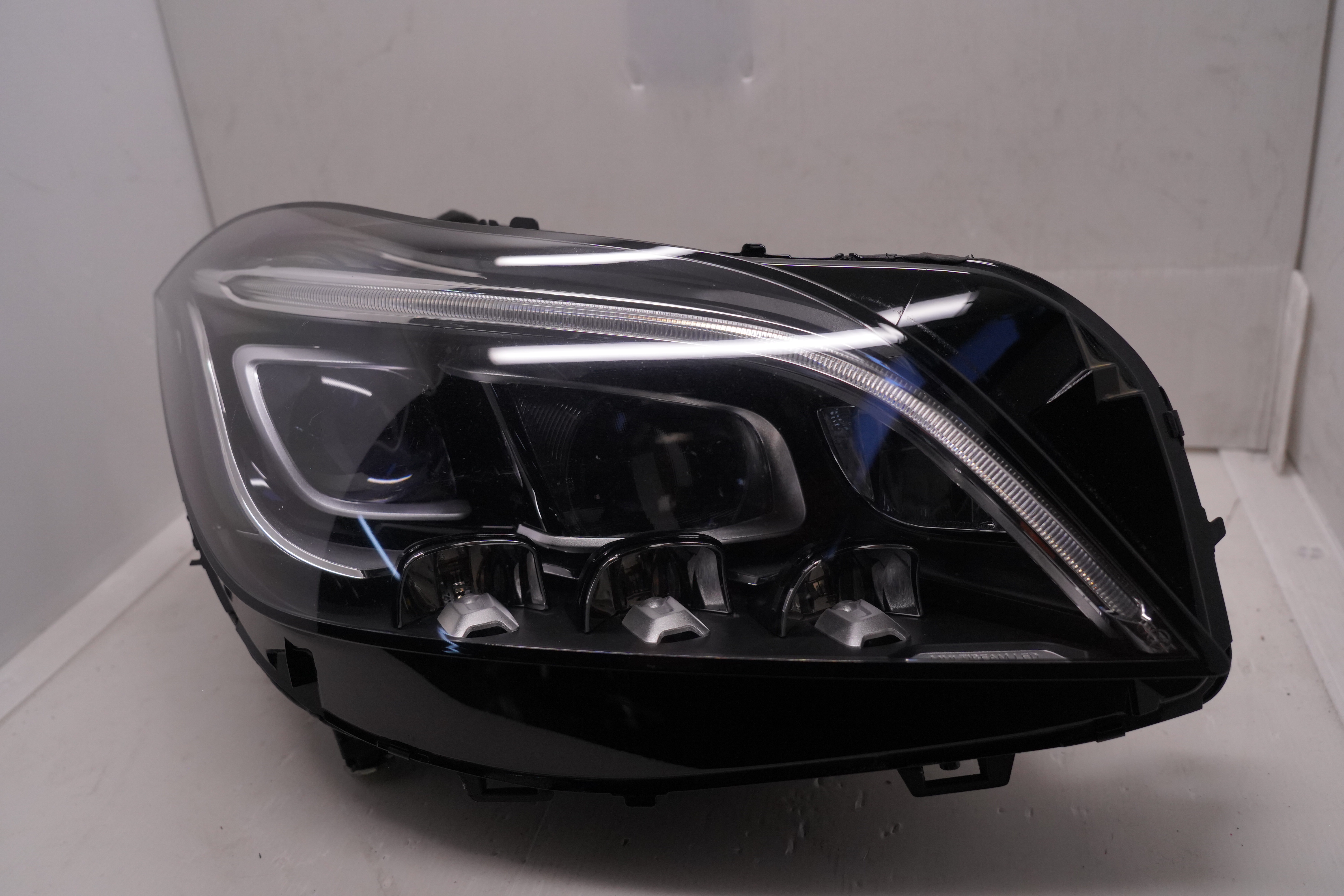MERCEDES BENZ W218 CLS 2014-2018 LED R.H.S HEADLIGHT GENUINE