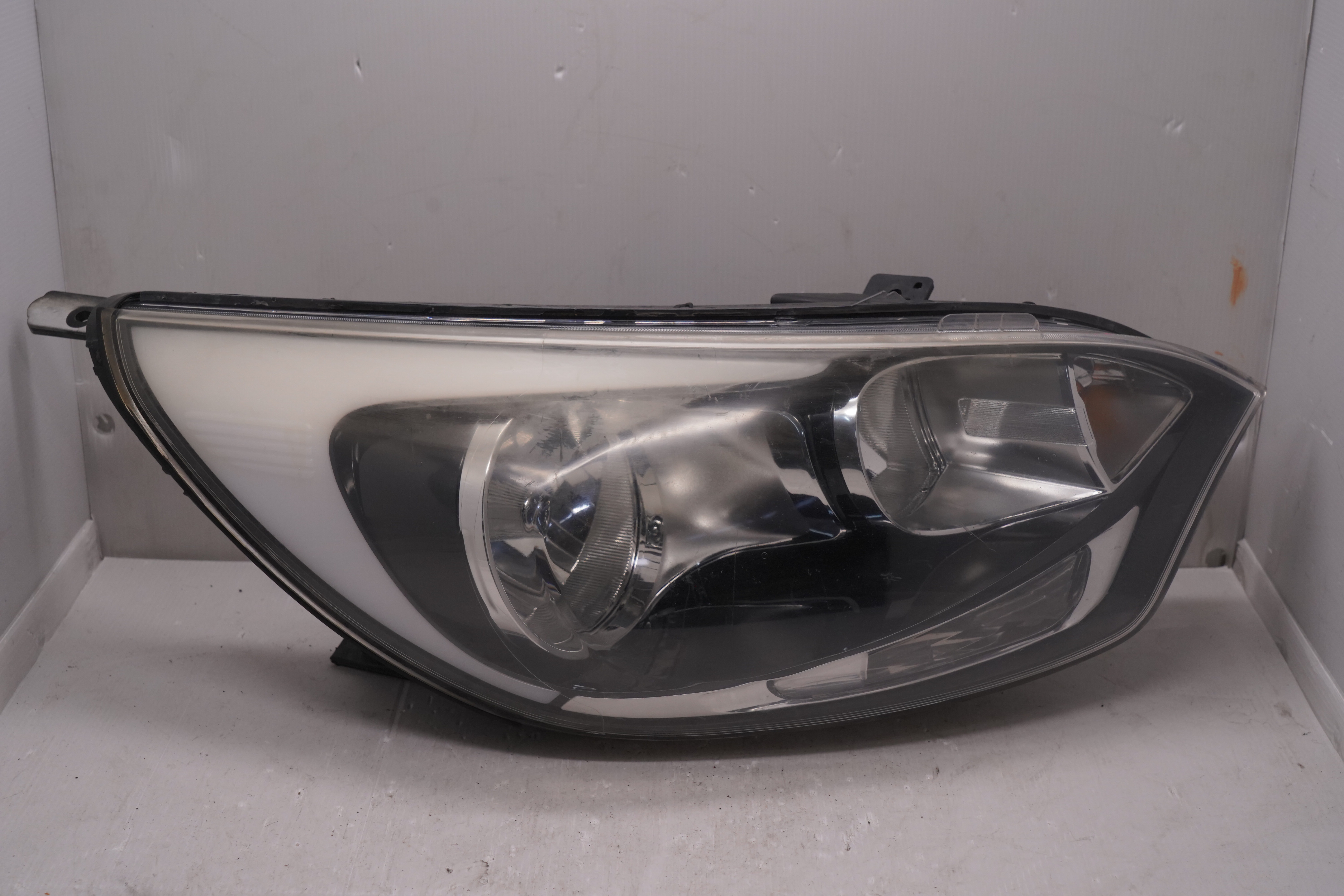 KIA RIO 2012-2017 HALOGEN R.H.S HEADLIGHT GENUINE