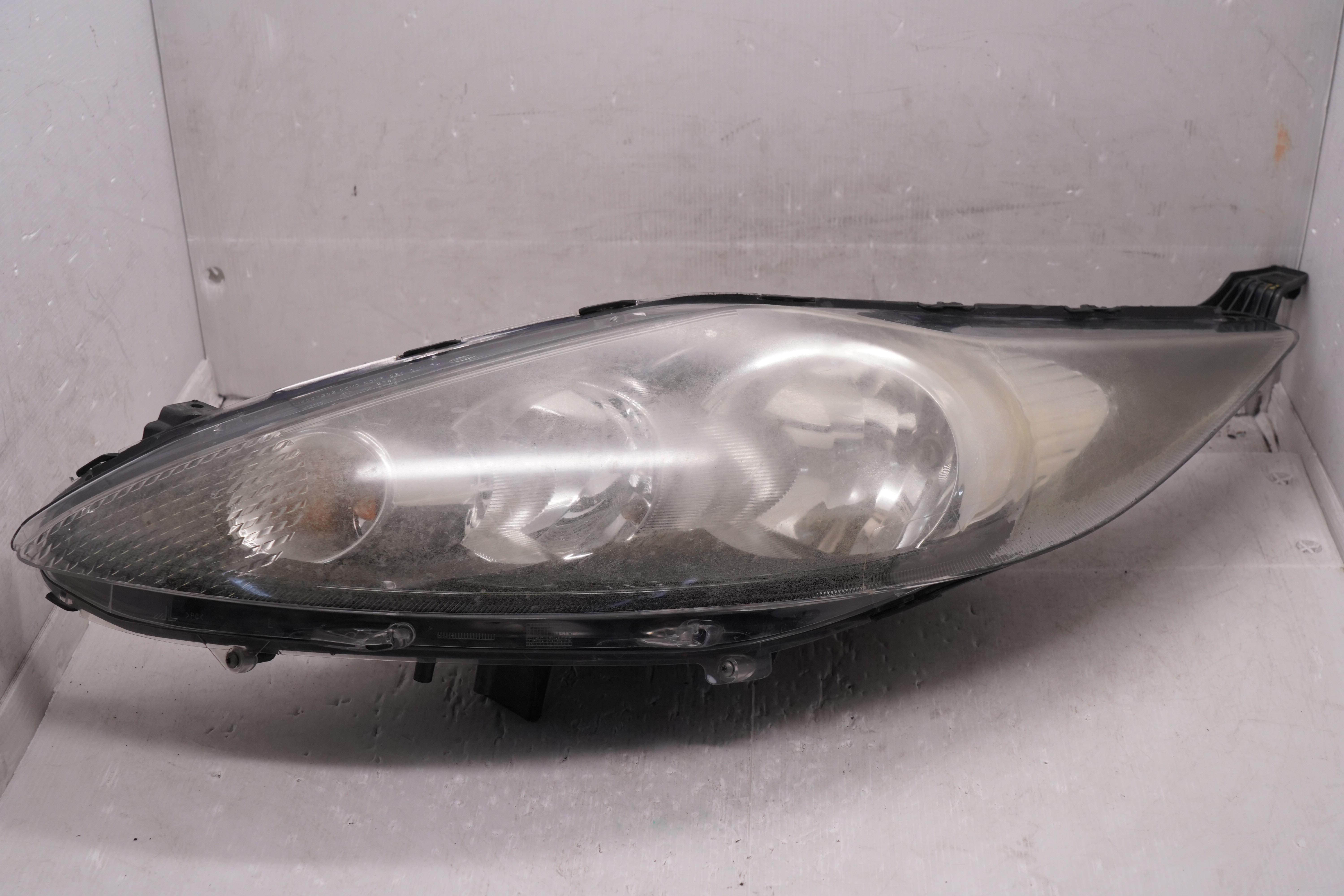 FORD FIESTA MK7 2009-2012 HALOGEN L.H.S HEADLIGHT GENUINE