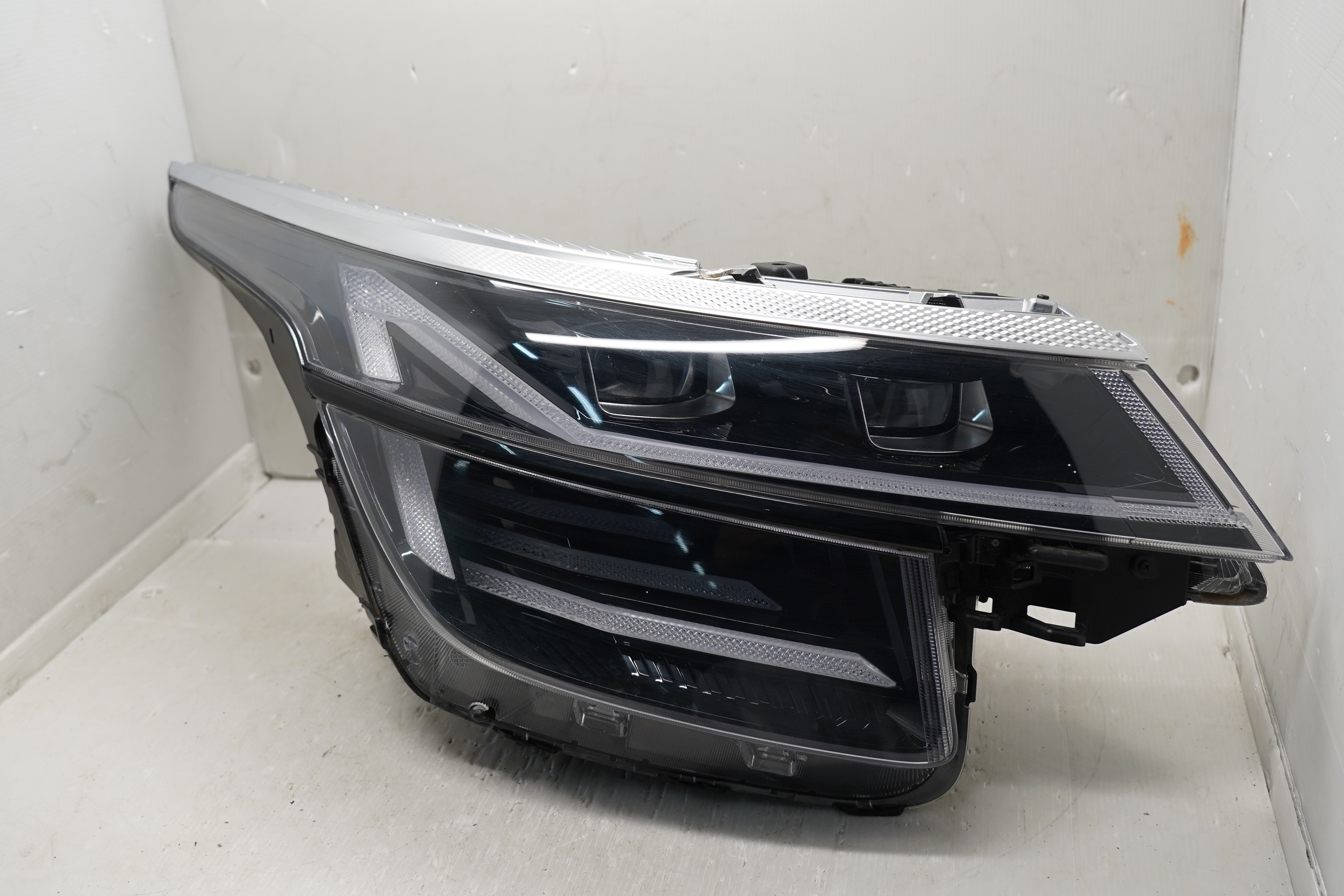 KIA SELTOS FACELIFT 2023-2025 LED R.H.S HEADLIGHT GENUINE