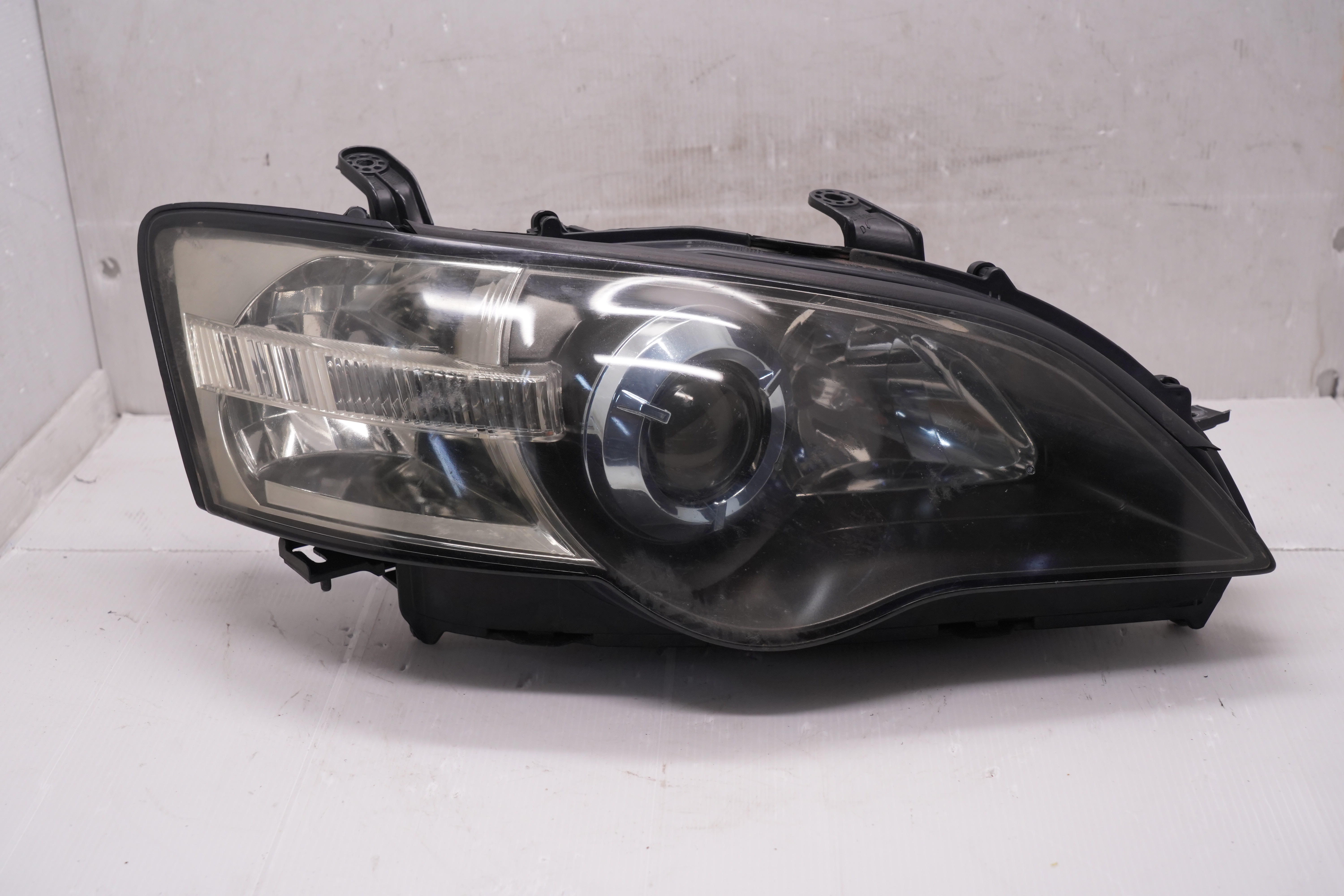 SUBARU LEGACY BP5 2006-2009 R.H.S HEADLIGHT GENUINE