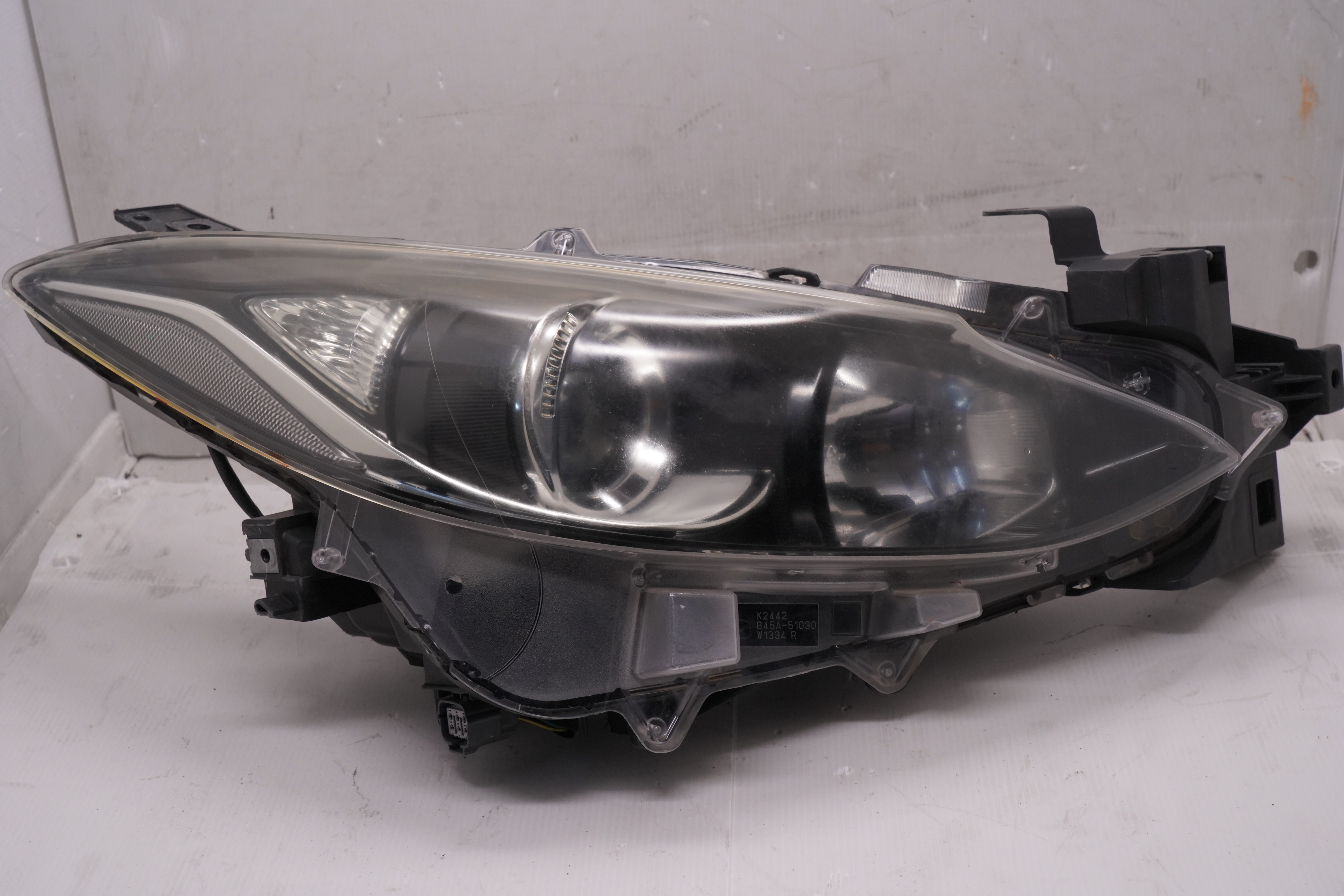 MAZDA 3 2014-2016 HALOGEN R.H.S HEADLIGHT GENUINE