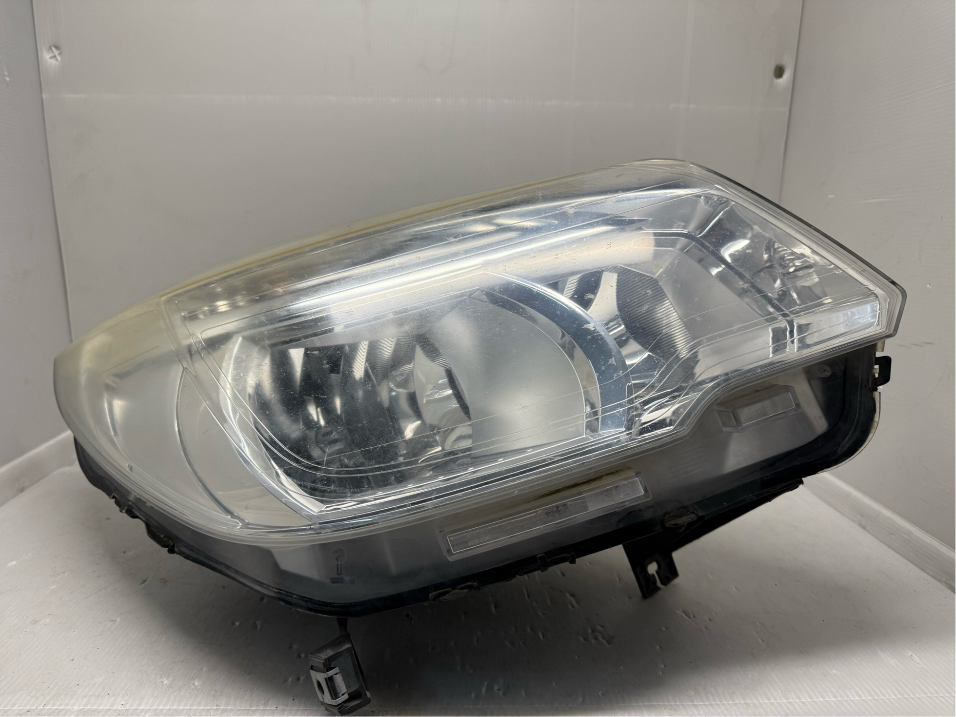 HOLDEN COLORADO 2012-2015 HALOGEN R.H.S HEADLIGHT GENUINE